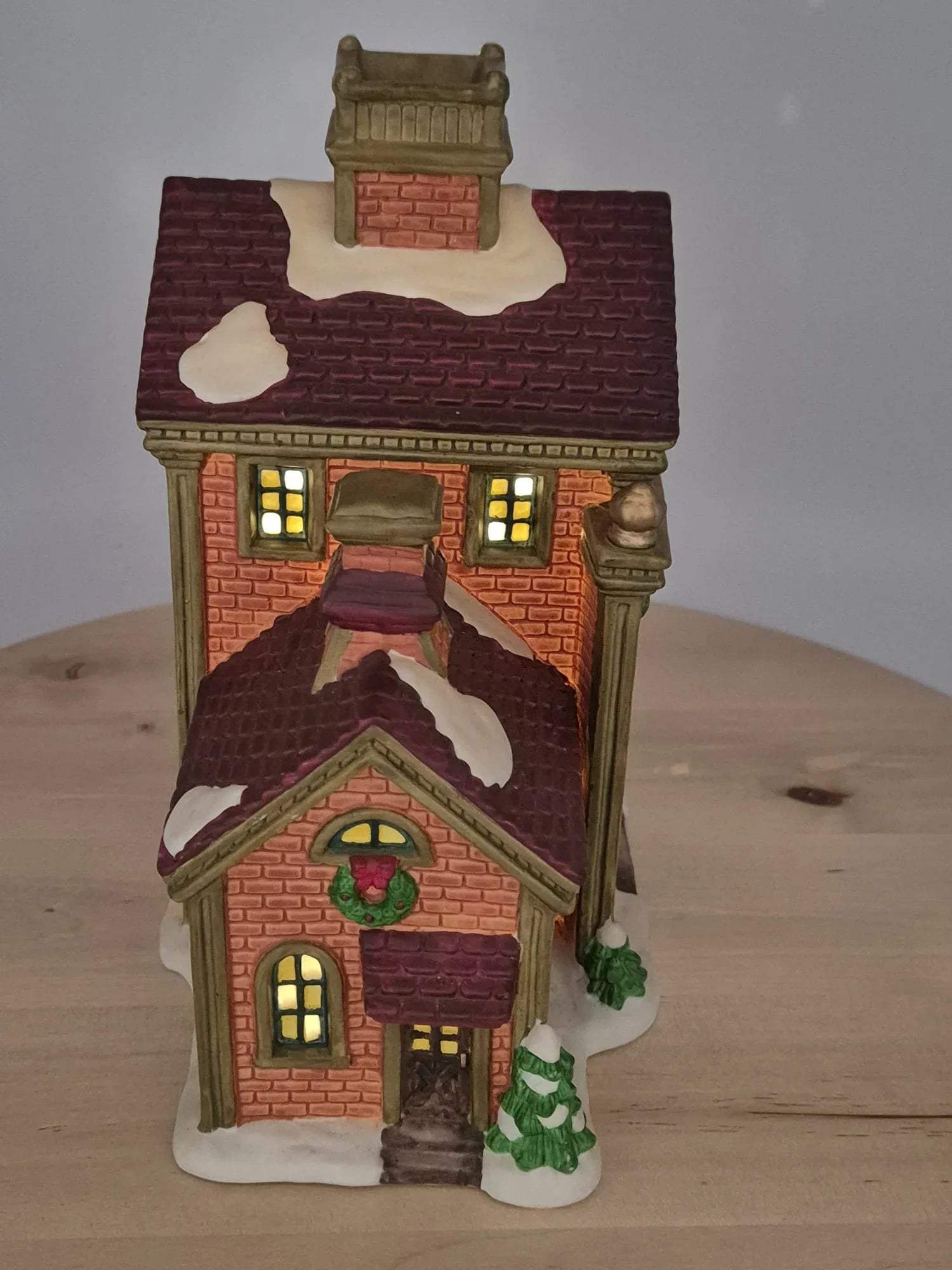 Keramik Lichthaus „Fire Station“ – Feuerwehrhaus mit Beleuchtung