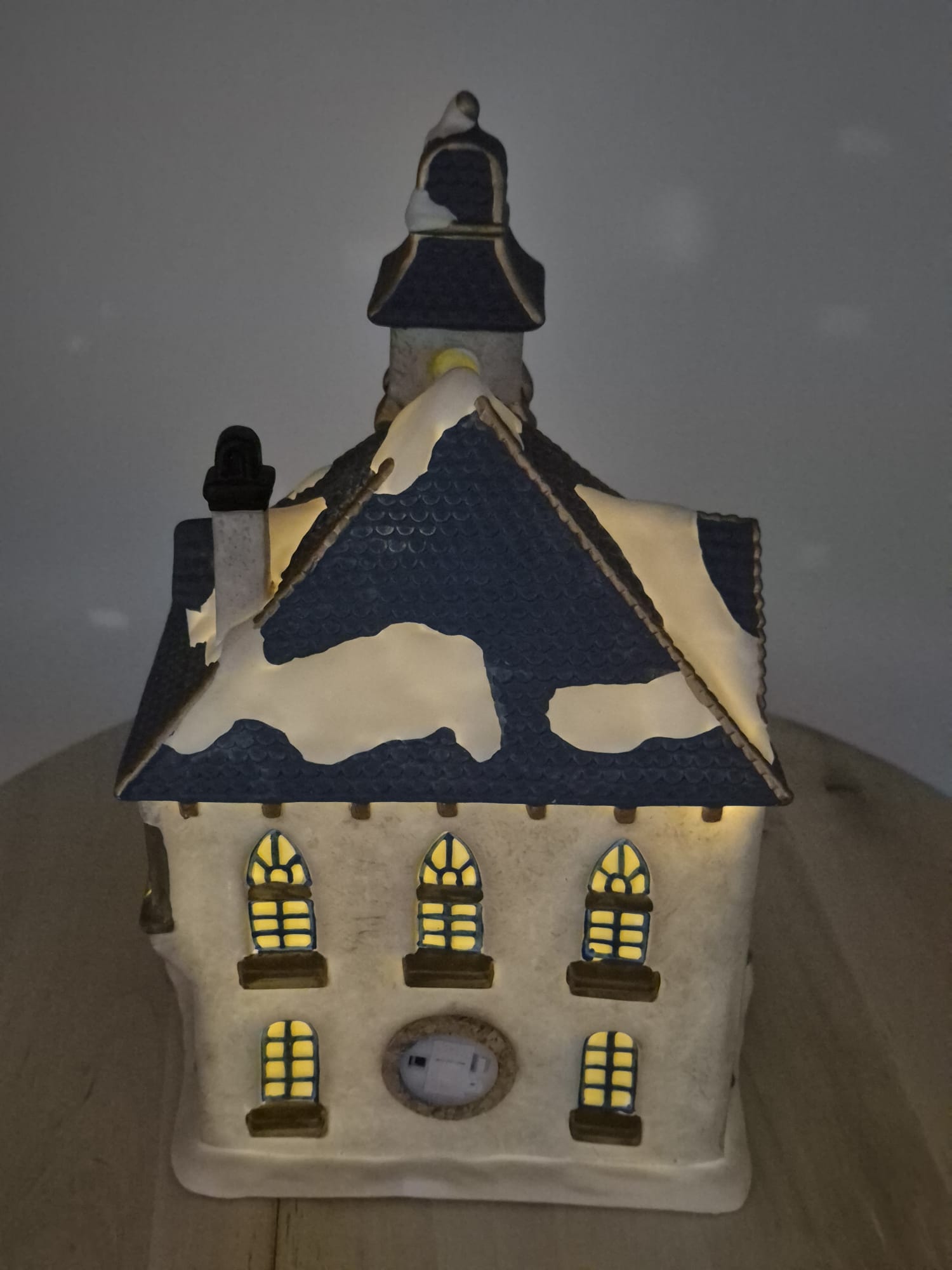 Keramik Lichthaus „Toy Shop“ – Spielzeugladen mit Beleuchtung