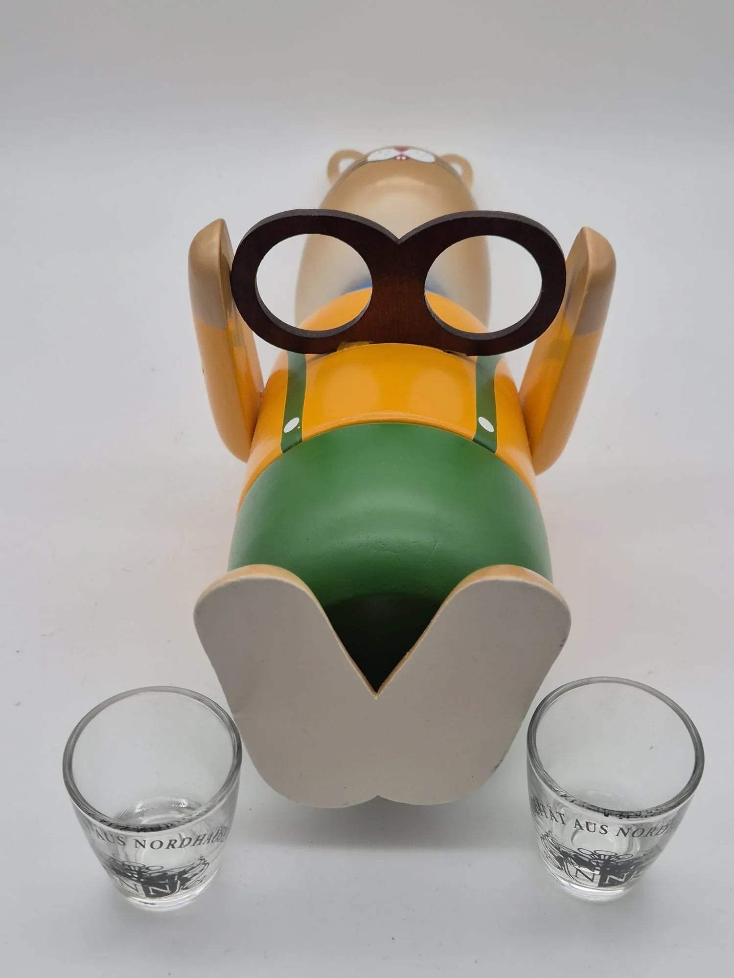 Großer Holz Osterhase mit Tablett & 2 Schnapsgläsern – Nordbrand Nordhausen – ca. 34 cm