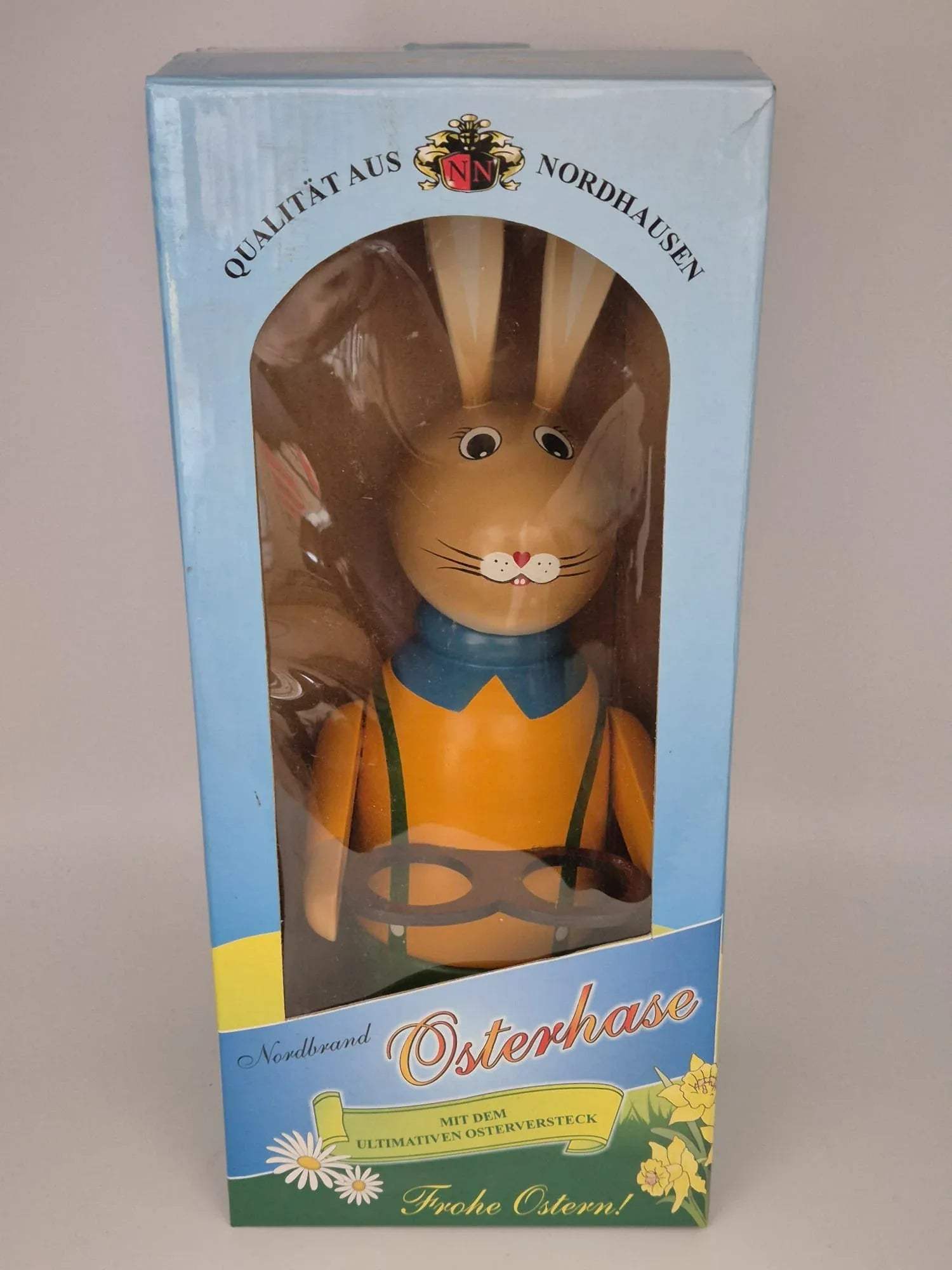 Großer Holz Osterhase mit Tablett & 2 Schnapsgläsern – Nordbrand Nordhausen – ca. 34 cm