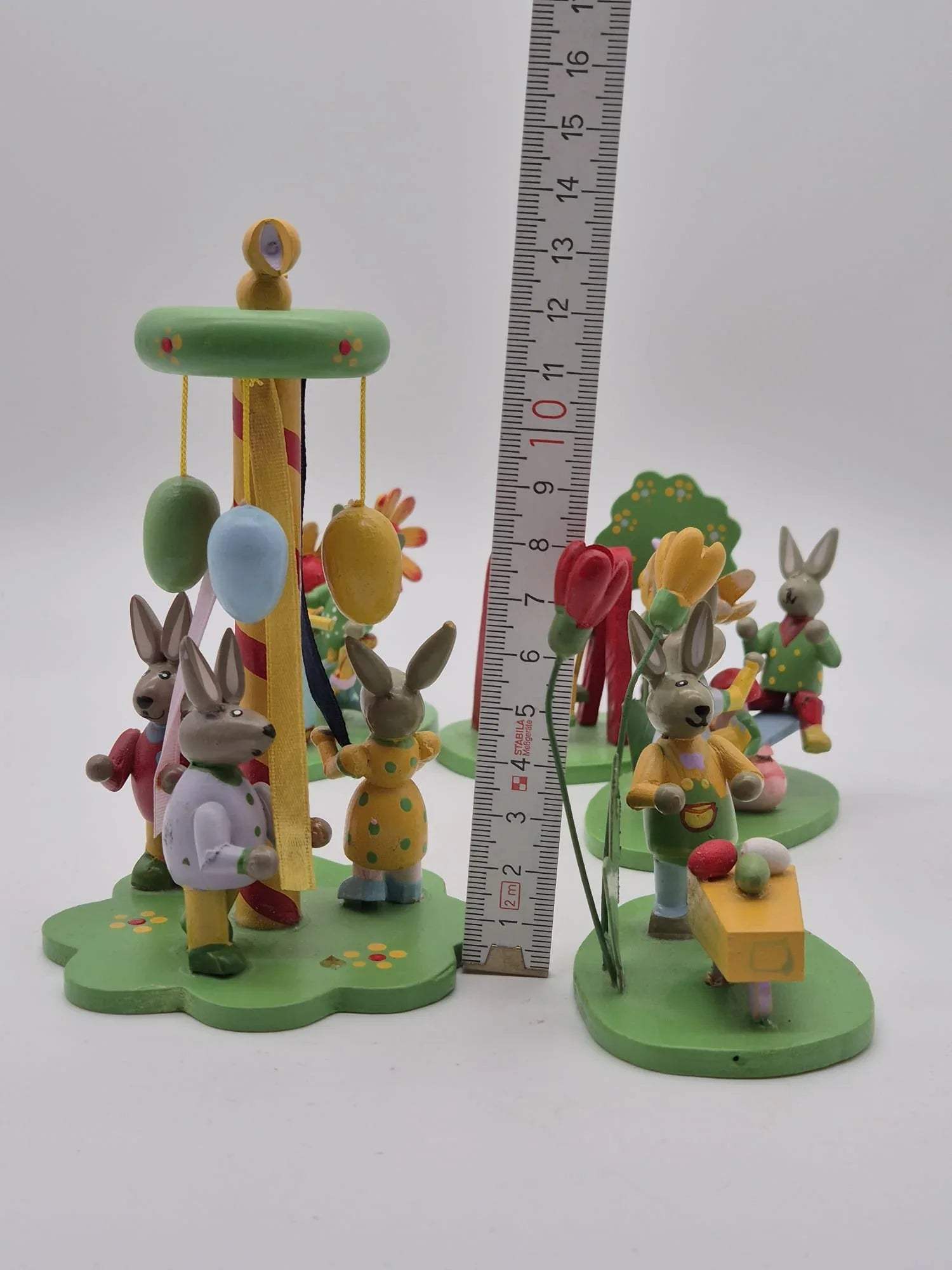 Osterhasen Dorf Szenerie 5er Set Holzfiguren