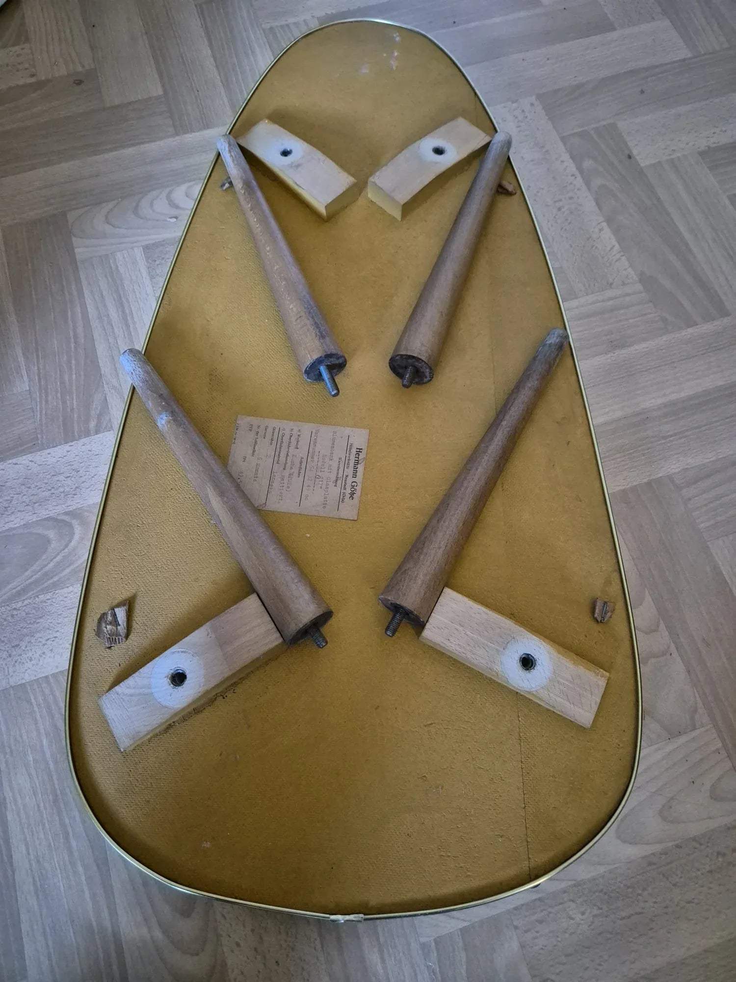 DDR Blumenbank / Nierentisch mit Glasplatte Modell „17“ – Hermann Götze Neustadt (Orla)