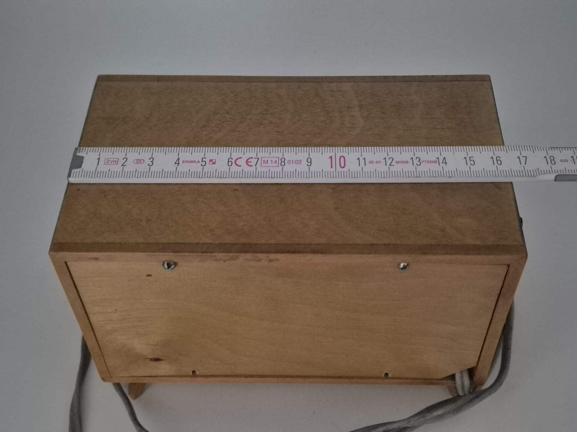 Vintage Musiktruhe / Spieluhr im TV-Design Holz