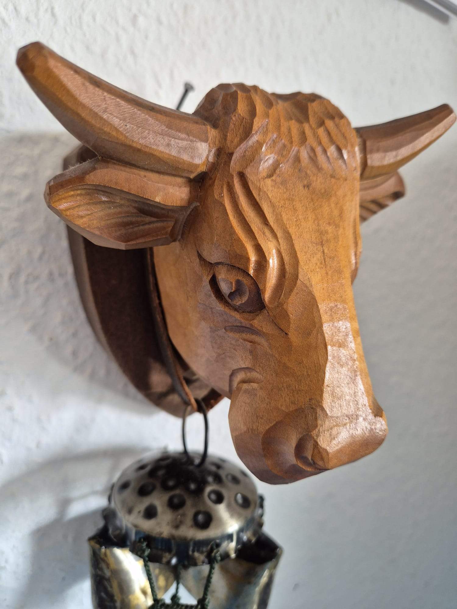 Holz Wandglocke Stierkopf/ Bullenkopf mit Metallglocken