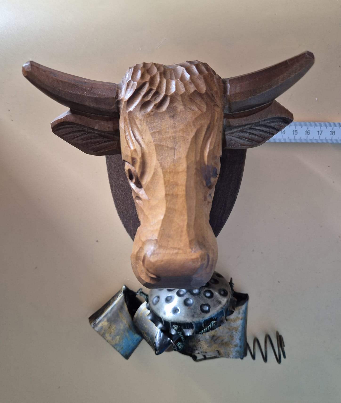 Holz Wandglocke Stierkopf/ Bullenkopf mit Metallglocken