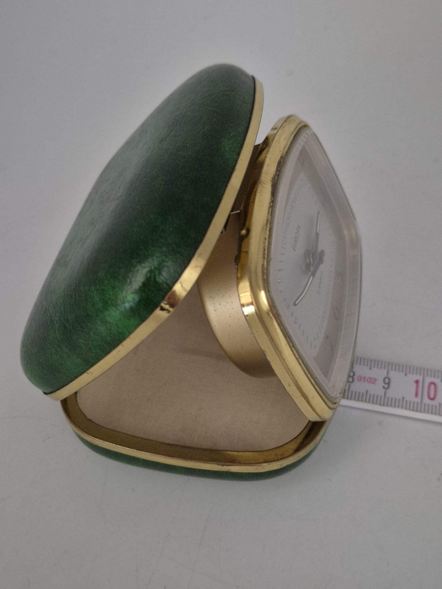 Vintage Reisewecker „EUROPA“ 2 Jewels – Klappetui Grün/Gold mit Leuchtzeigern