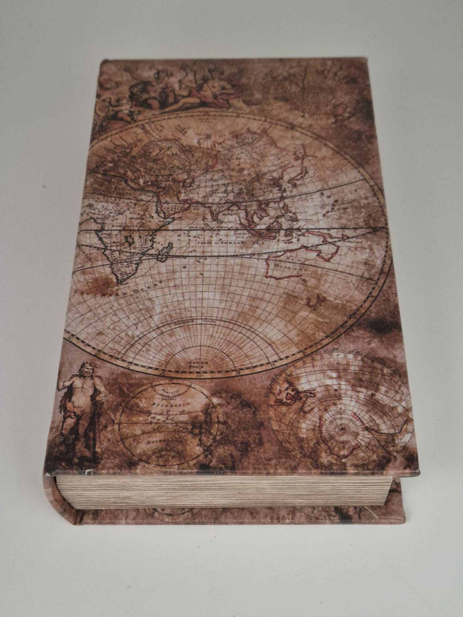 Buch-Tresor mit Geheimfach und 2 Schlüsseln – Weltkarten-Design