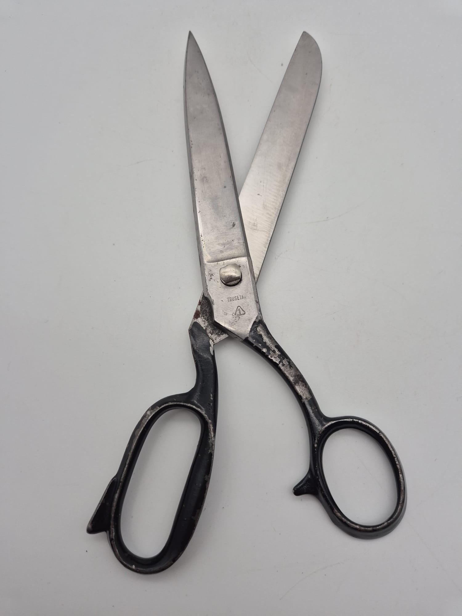 DDR TRUSETAL Schneiderschere 25 cm – schwere Stoffschere aus Stahl