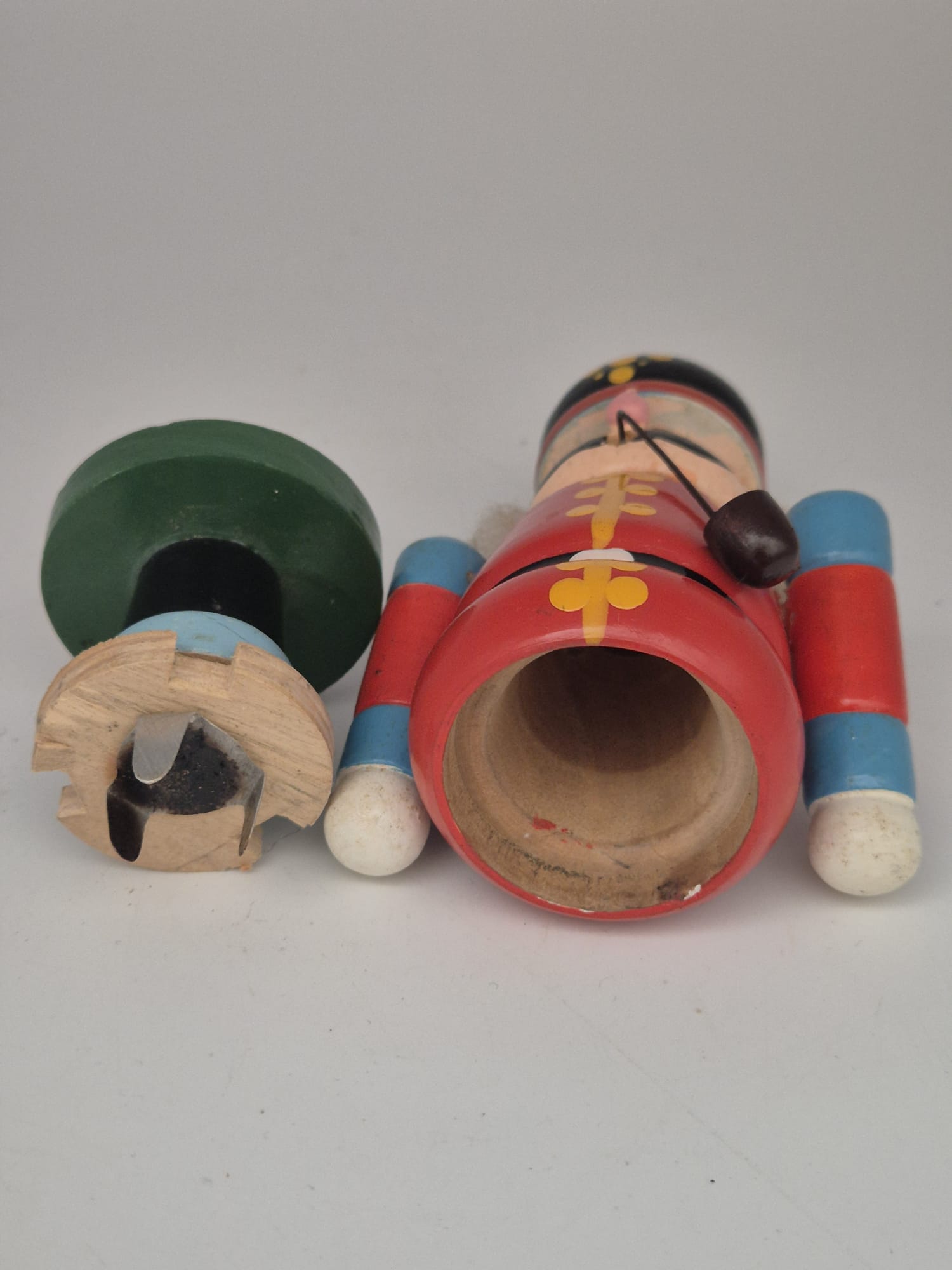 Nussknacker mit Pfeife aus Holz – ca. 15 cm