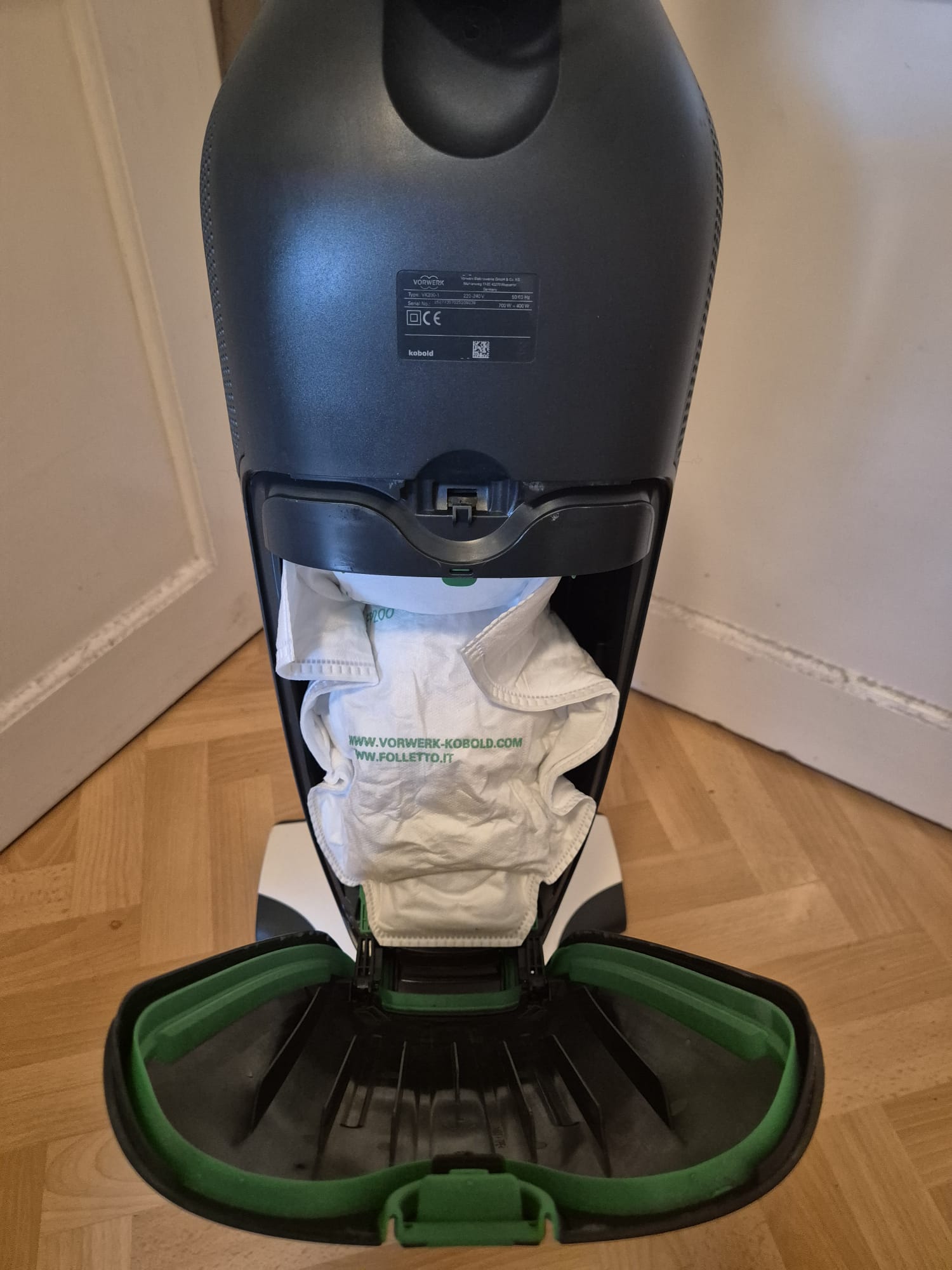 Vorwerk Kobold VK200-1 Staubsauger mit EB400 Elektrobürste & Elektrosaugschlauch