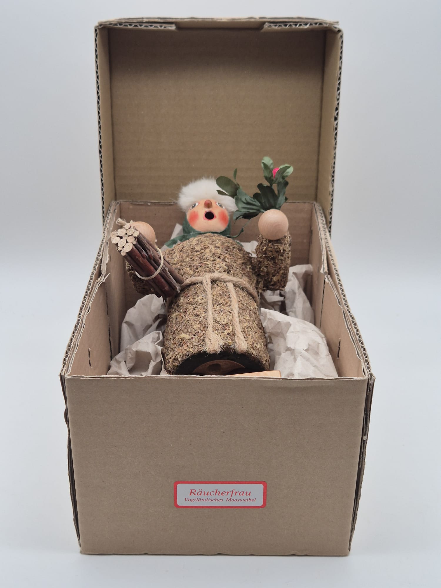 Räucherfrau „Vogtländisches Moosweibl“ – Drechslerei S. Schubert Rodewisch – ca. 22 cm mit OVP