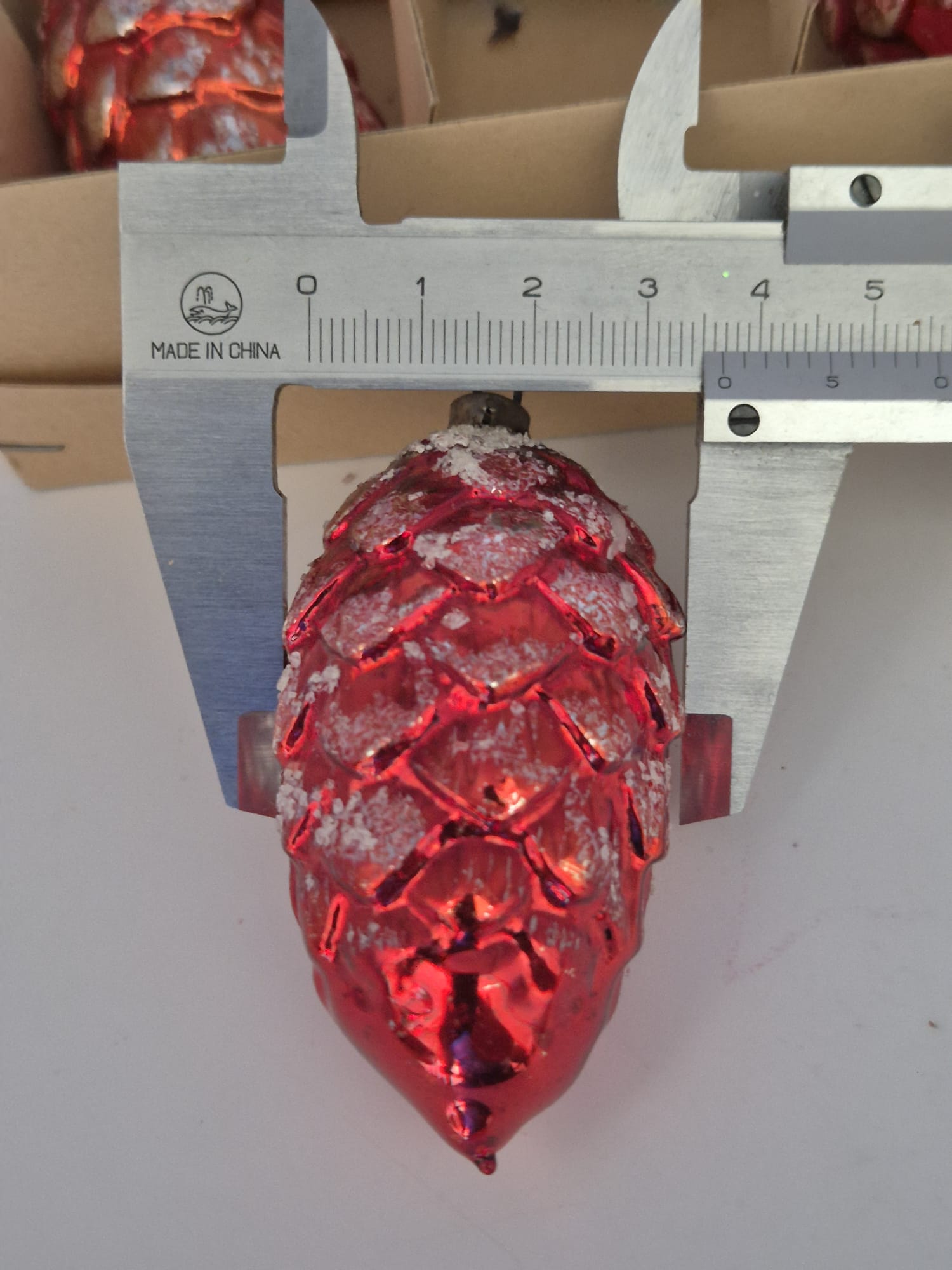 Alter DDR Christbaumschmuck aus Glas – 11x Zapfen Weihnachtsbaumschmuck im Karton