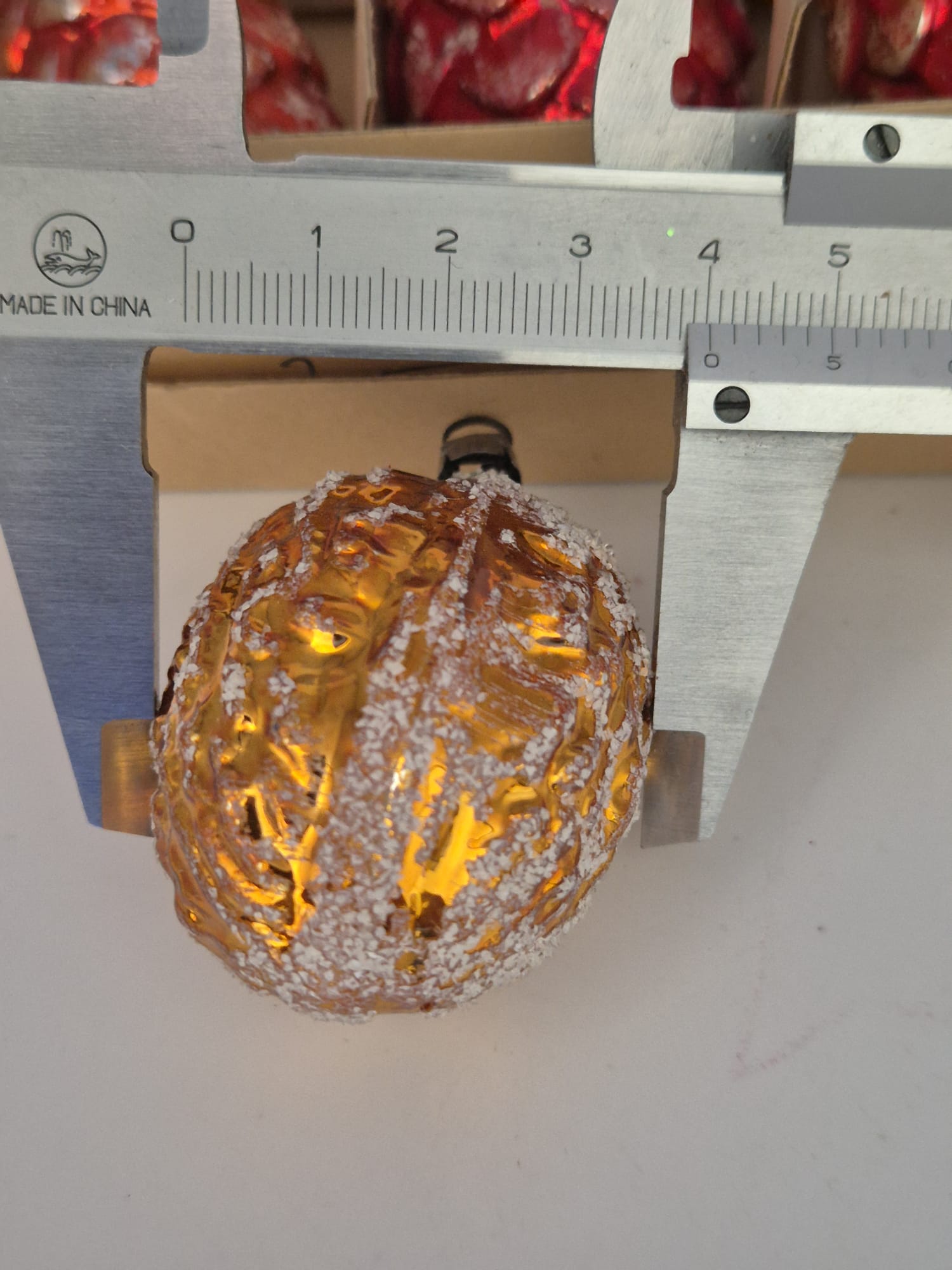 Alter DDR Christbaumschmuck aus Glas – 11x Zapfen Weihnachtsbaumschmuck im Karton