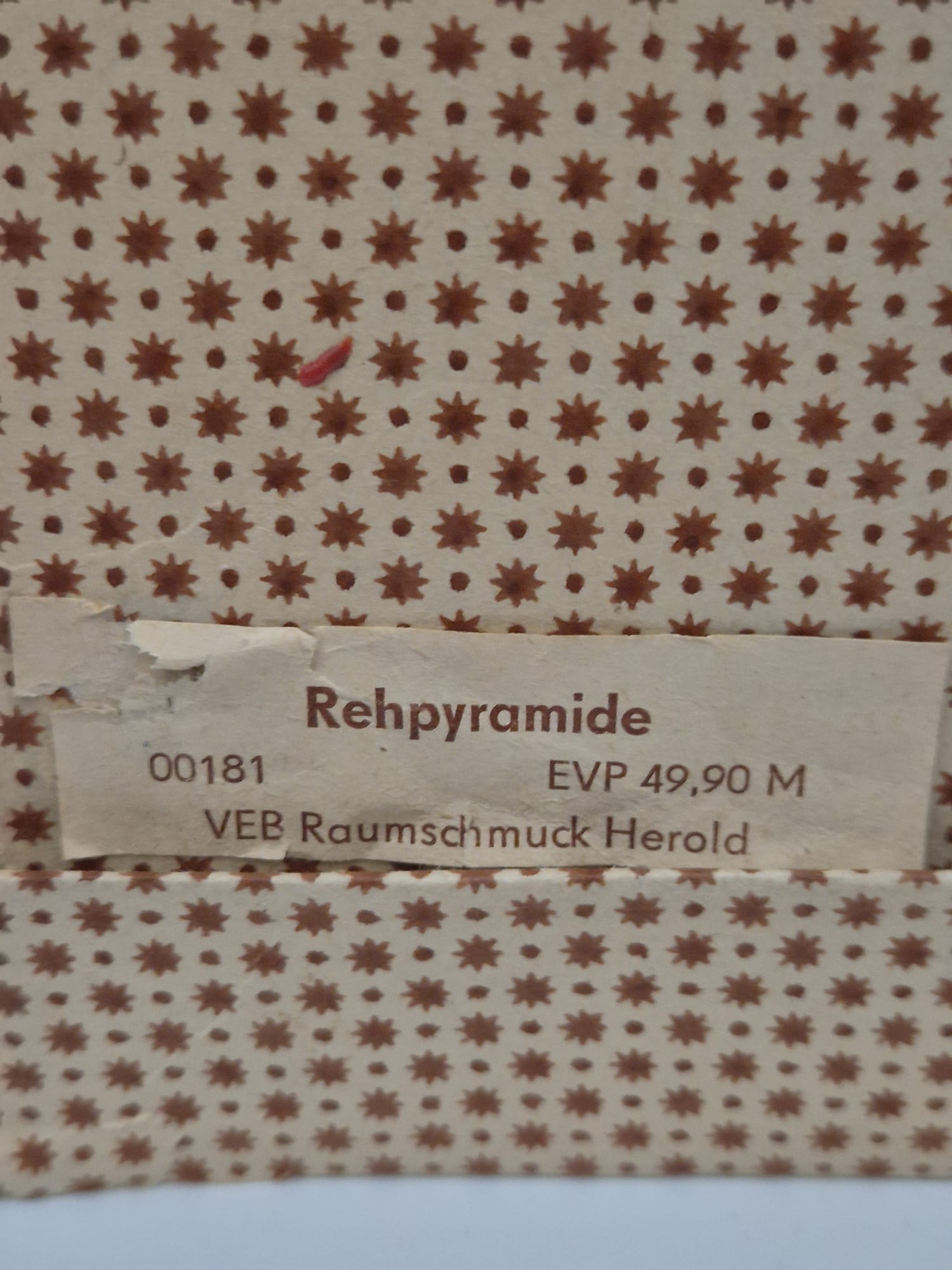 DDR Rehpyramide VEB Raumschmuck Herold – mit Originalkarton, Erzgebirge