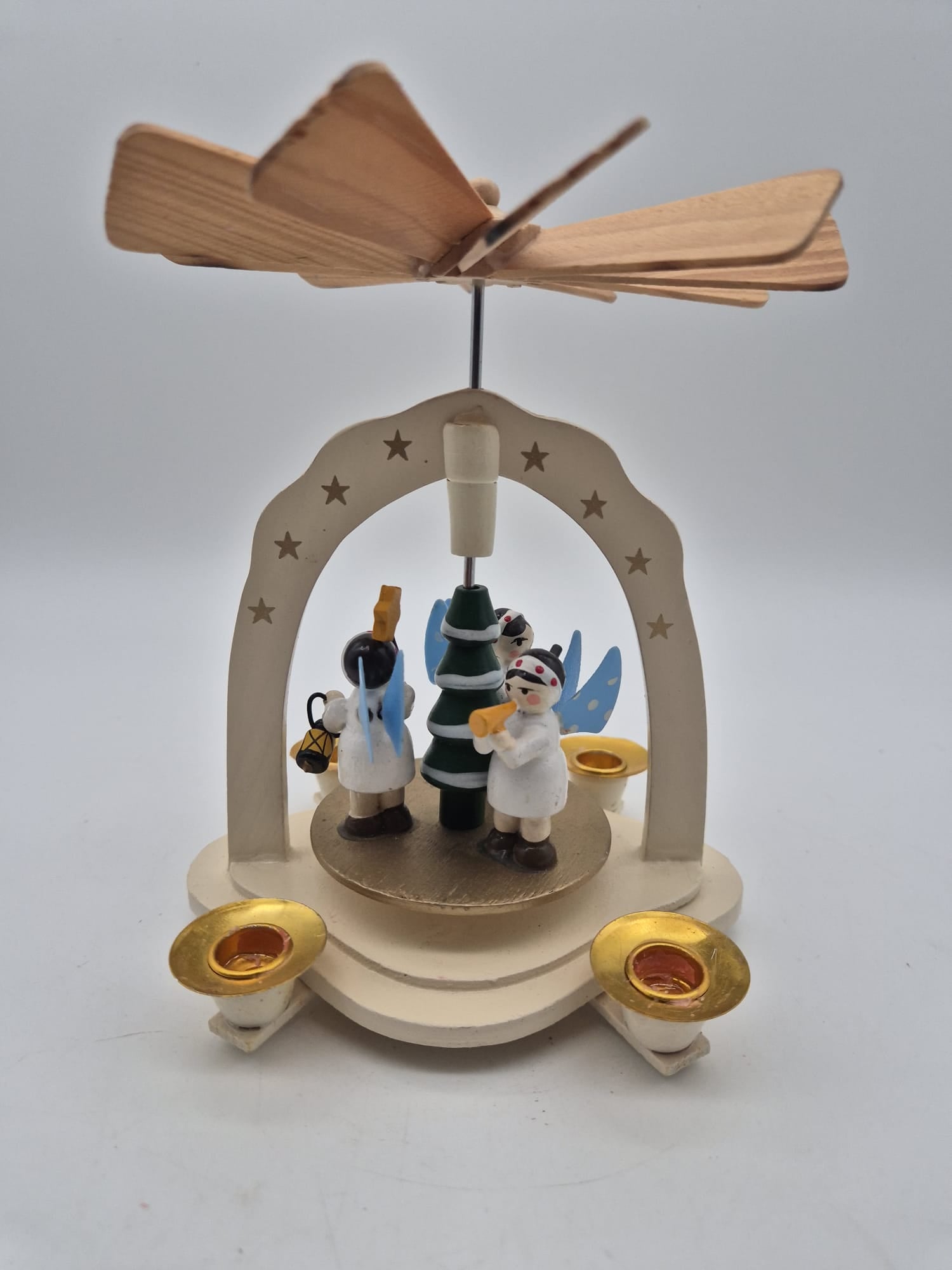Kleine Weihnachtspyramide aus Holz mit Engeln & 4 Kerzenhaltern – ca. 16 cm