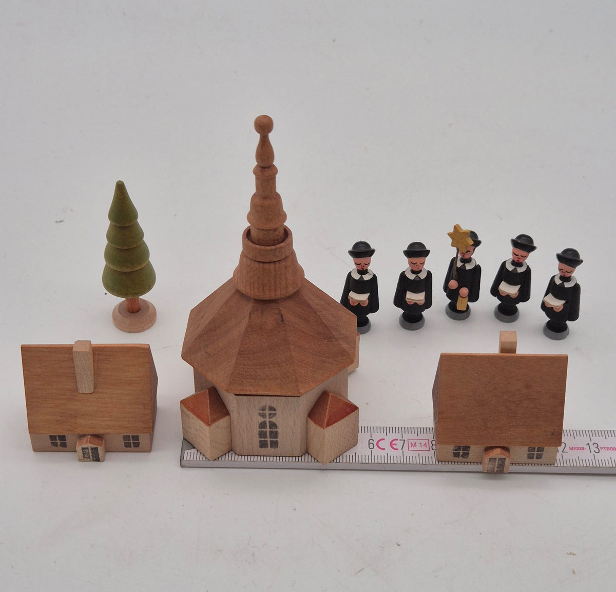 Dregeno Kurrende mit Seiffener Kirche – Holzfiguren mit Originalverpackung
