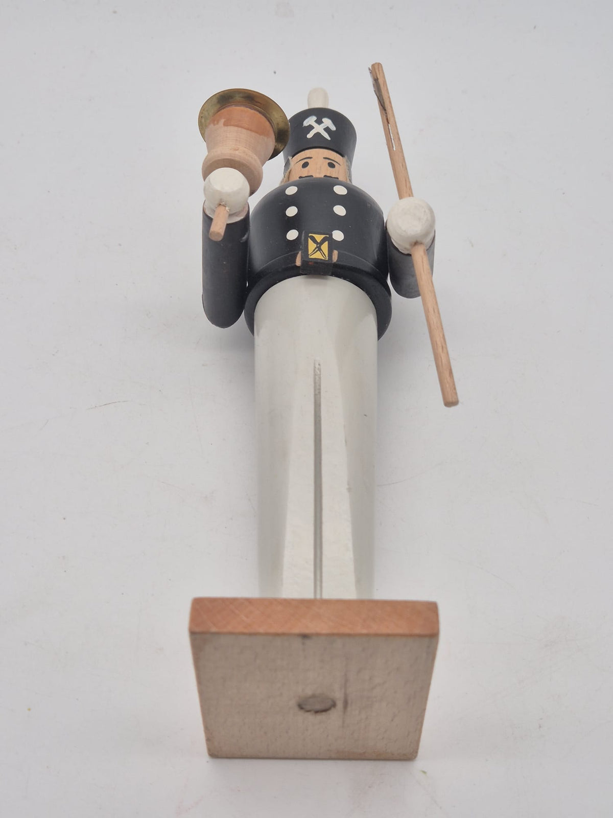 Bergmann mit Kerzenhalter und Hacke – ca. 23 cm