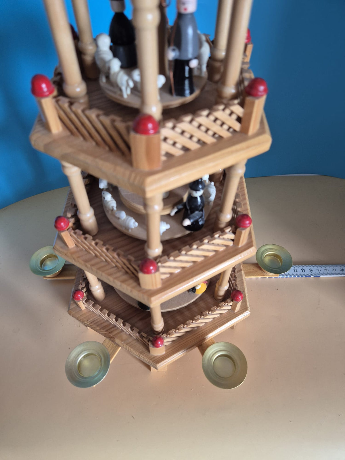 Große 4-stöckige Weihnachtspyramide aus Holz – ca. 51 cm – mit Originalverpackung