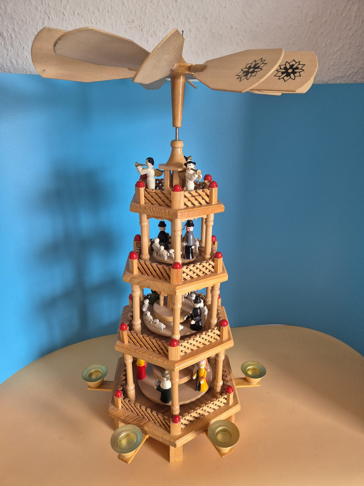 Große 4-stöckige Weihnachtspyramide aus Holz – ca. 51 cm – mit Originalverpackung