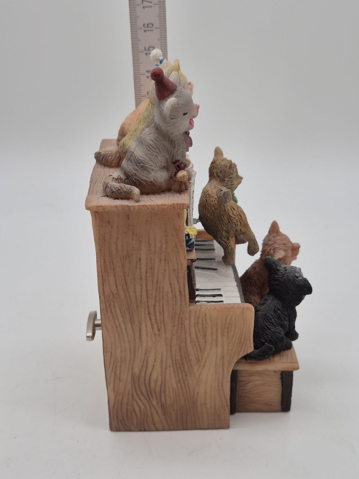 Spieluhr „Katzen am Klavier“ – Kunststoffmasse – ca. 15 cm