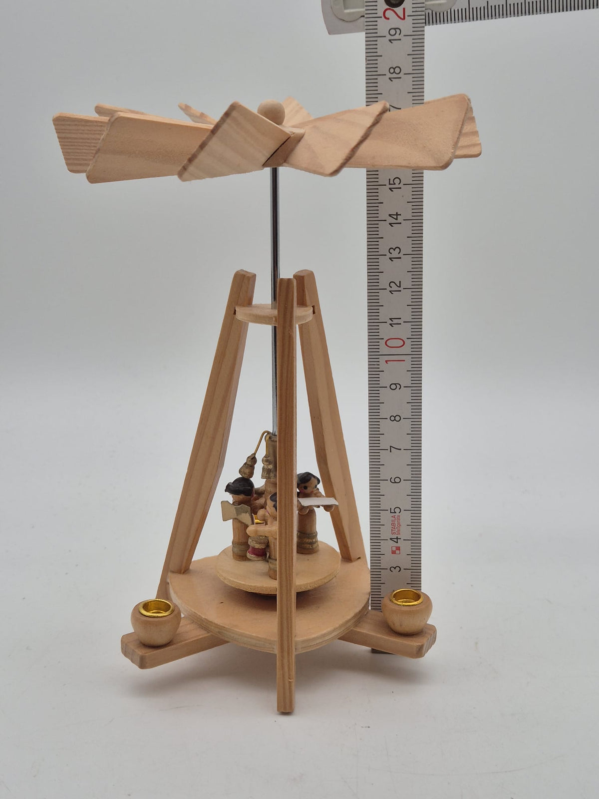 Kleine Weihnachtspyramide aus Holz mit Engeln & Glocken – ca. 18 cm neuwertig