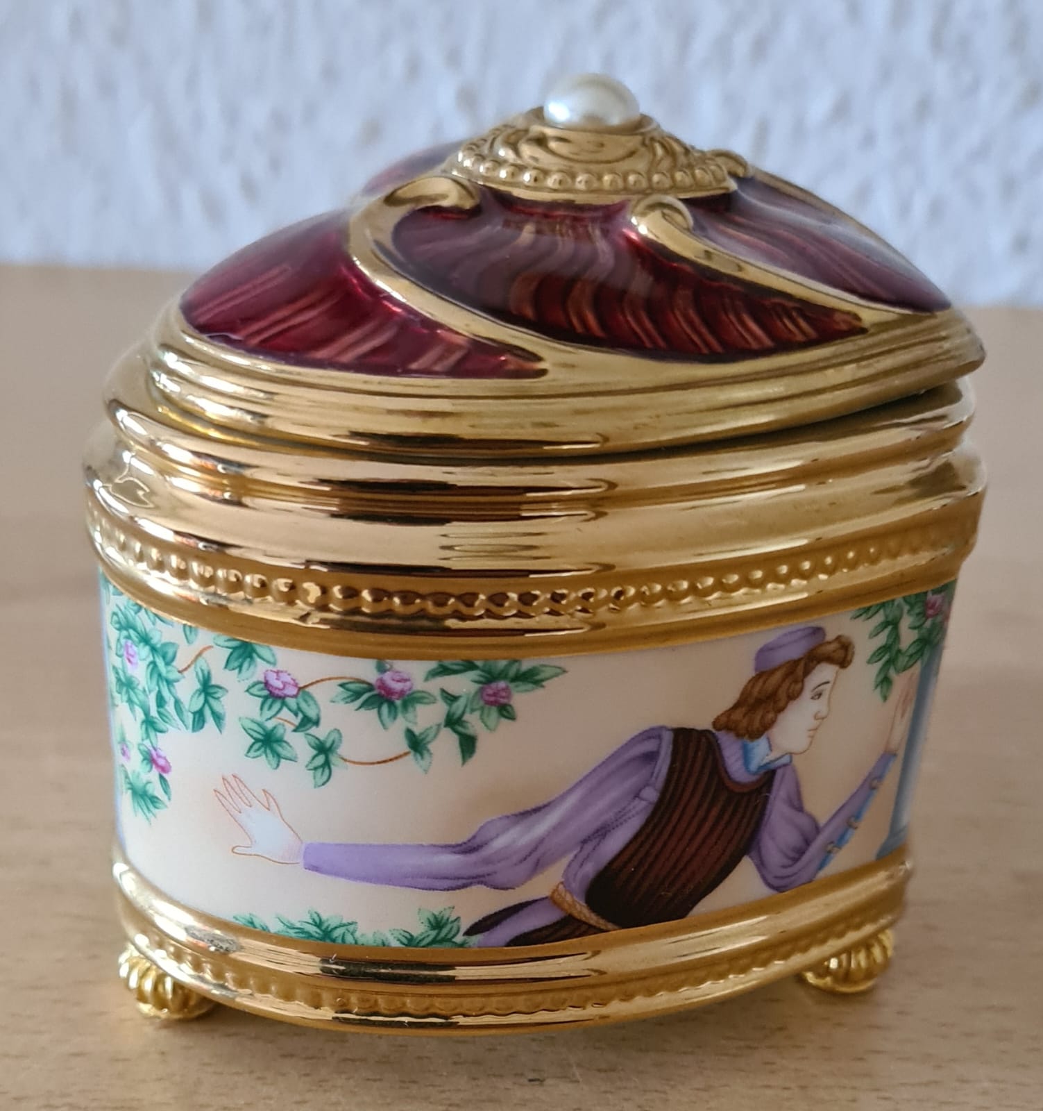 Porzellan Schmuckkästchen House of Faberge Franklin Mint mit Spieluhr