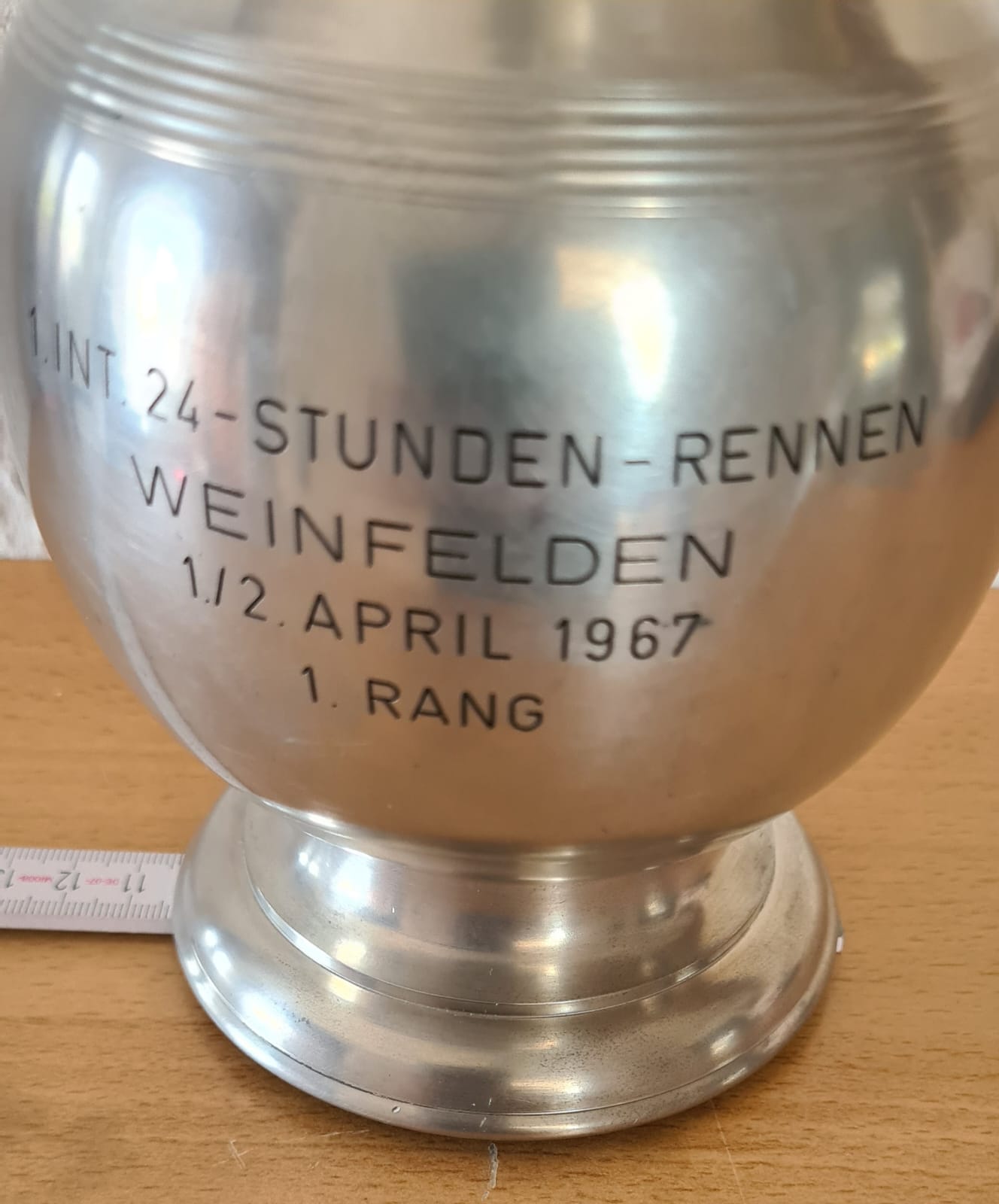 Alte Zinnkanne 1l Gravur Sigg Feinzinn Frauenfeld Zinnkaraffe 24-Stunden-Rennen 1967