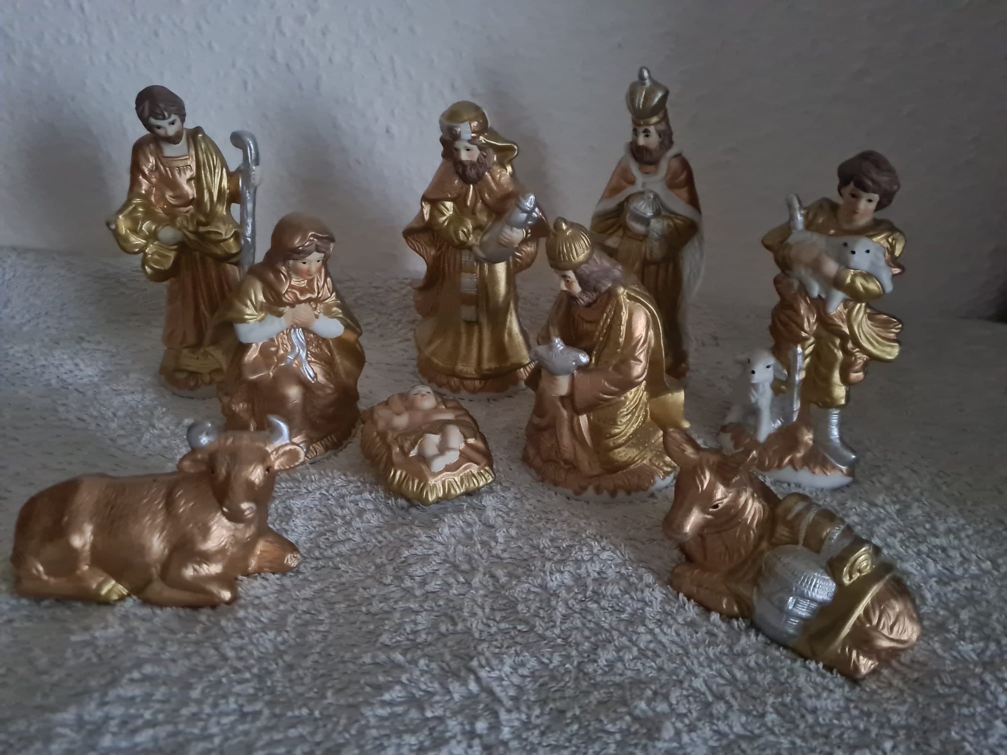 Krippenspiel / Porzelanfiguren / Weihnachten / Krippenfiguren