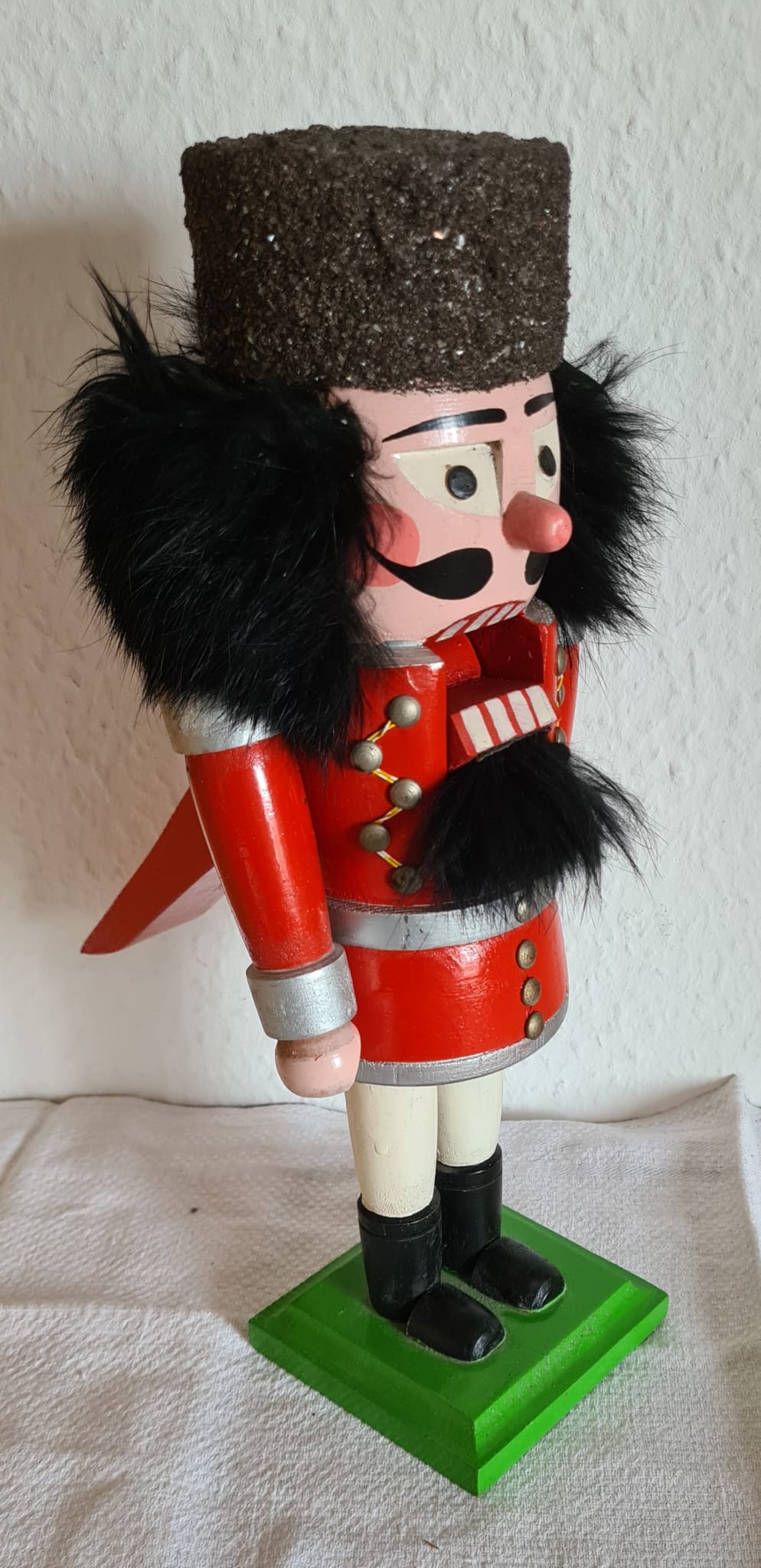 Nussknacker "Soldat" aus Holz / Weihnachten