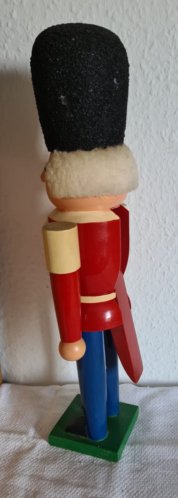 Alter Nussknacker aus Holz "Royal Guard" / Weihnachten