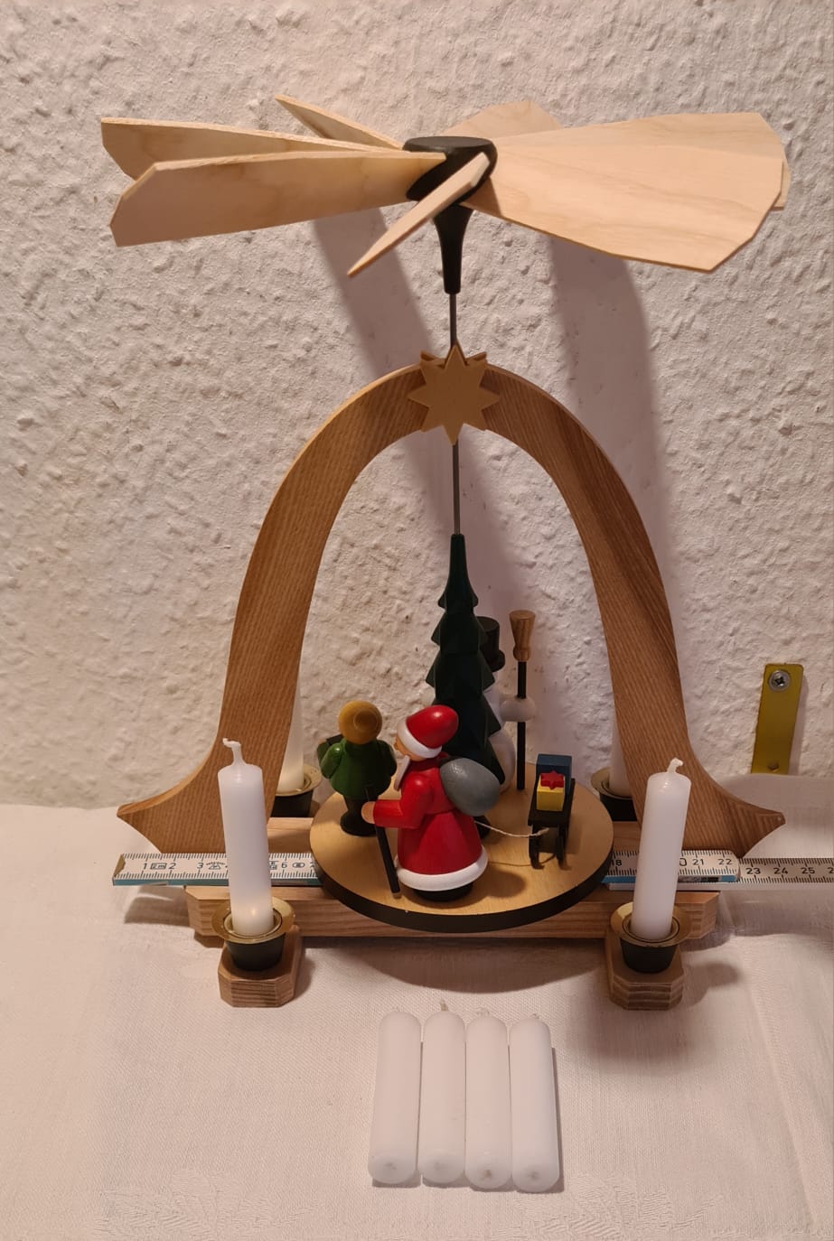 erzgebirgische Dregeno Pyramide "Weihnachtszeit" / Weihnachten Ergebirge