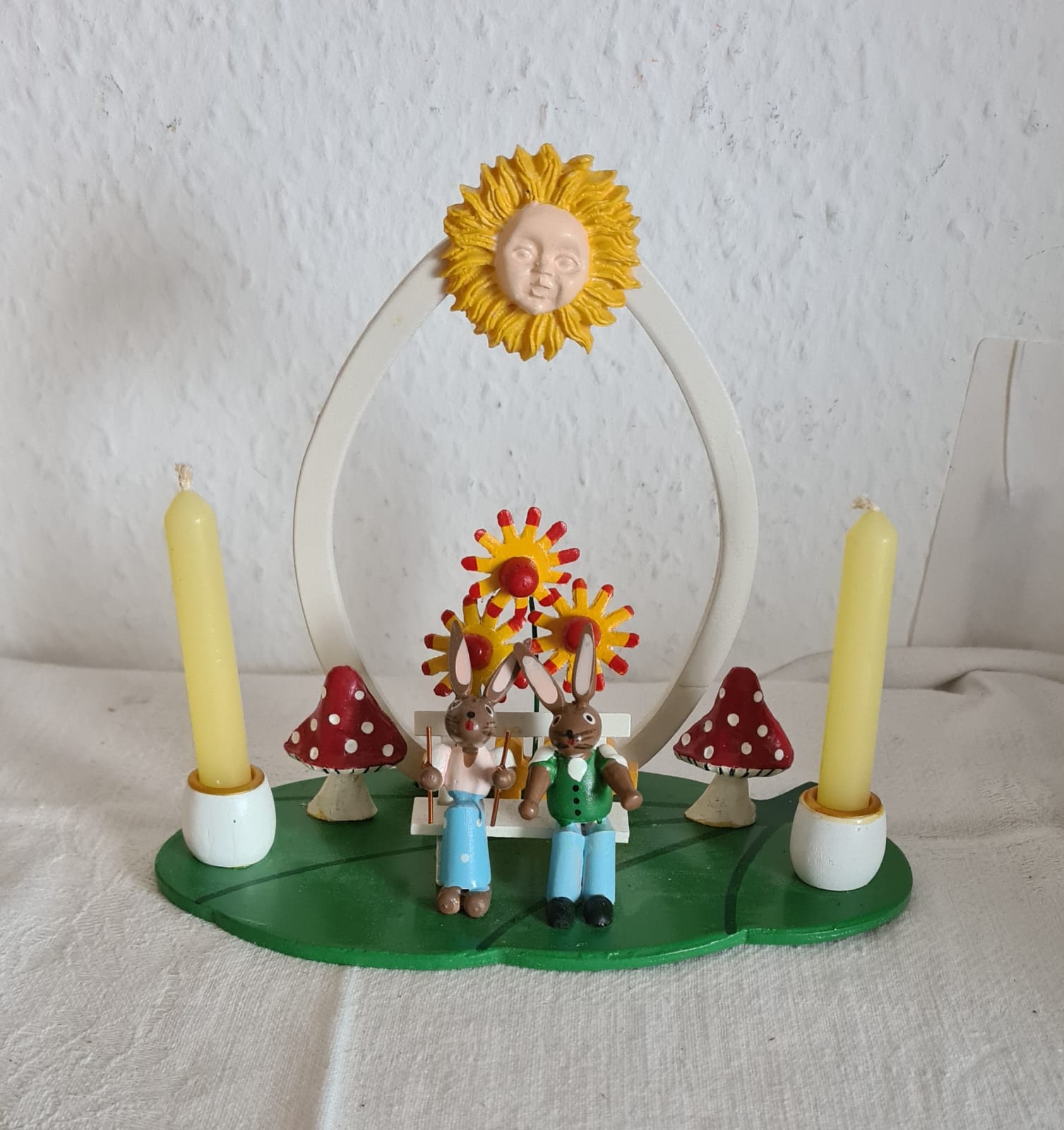 Oster-Kerzenhalter mit Osterhase und Osterhäsin Tischschmuck Kerzenhalter zu Ostern OVP