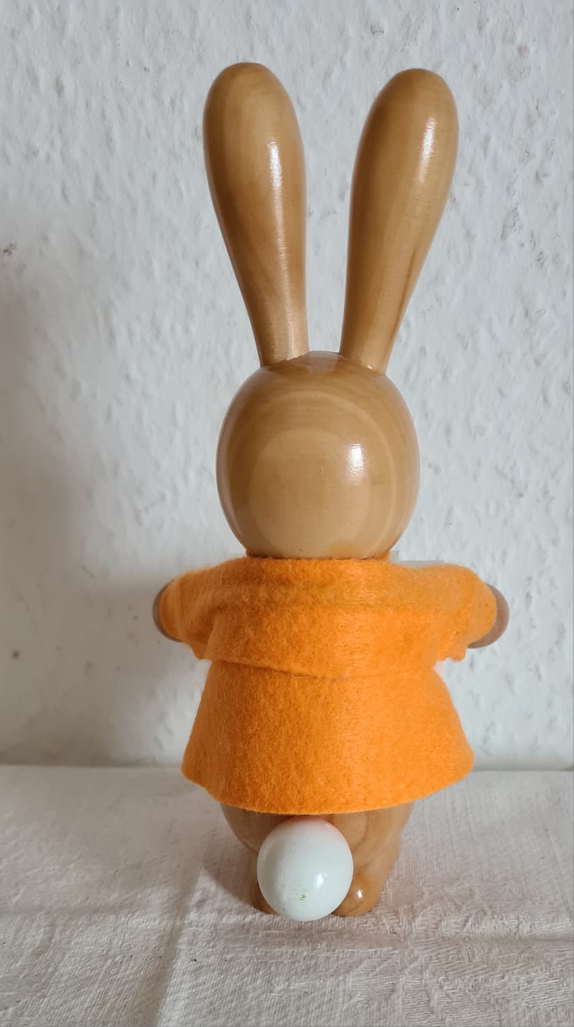 Erzgebirgischer Osterhase aus Holz mit Akkordeon, Ostern, Osterschmuck