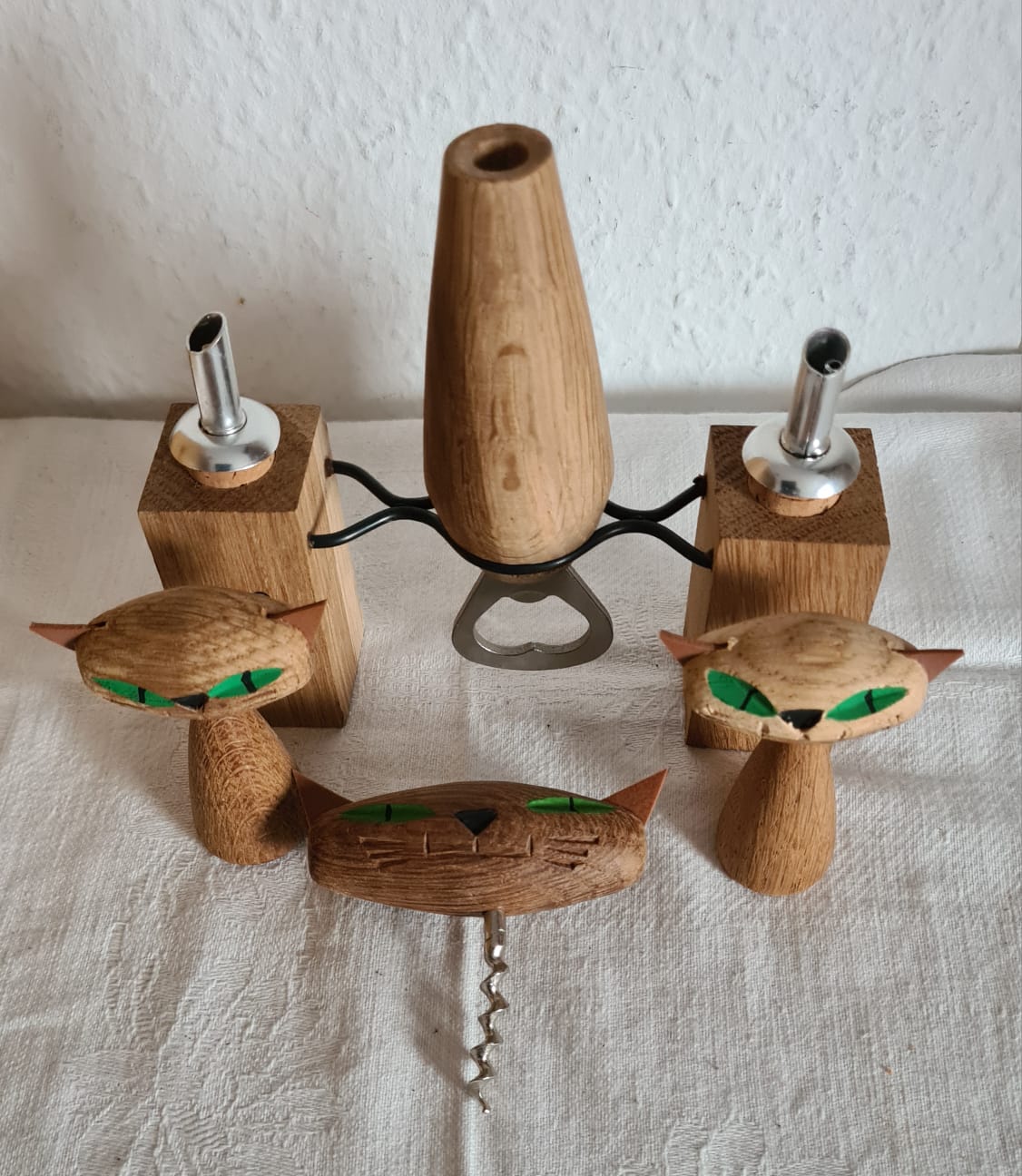 DDR Barset Flaschenöffner + Korkenzieher + Ausgießer aus Holz mit Katzenmotiv