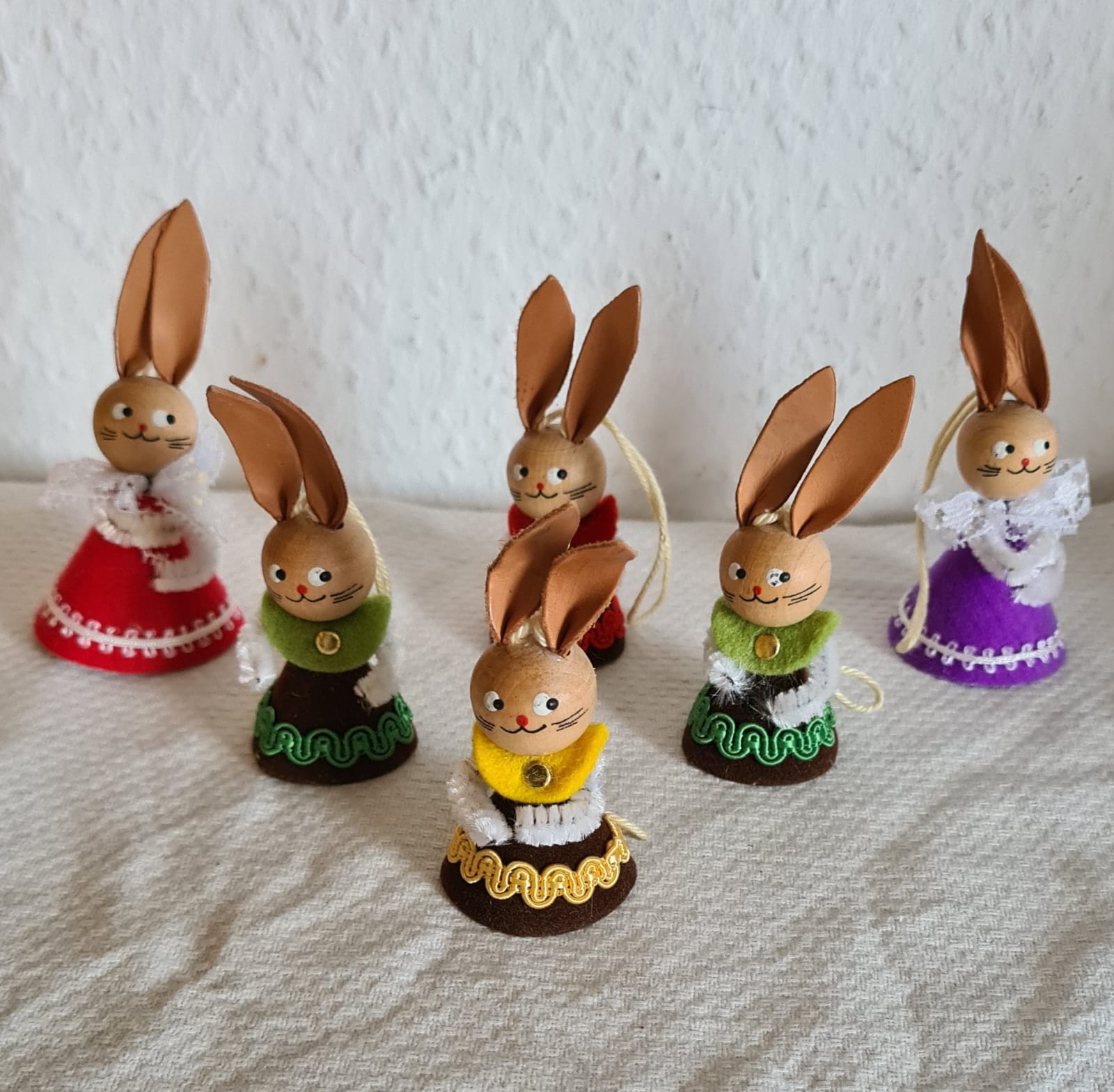 DDR Osterhasenfiguren, 6 Osterhasen zu Ostern