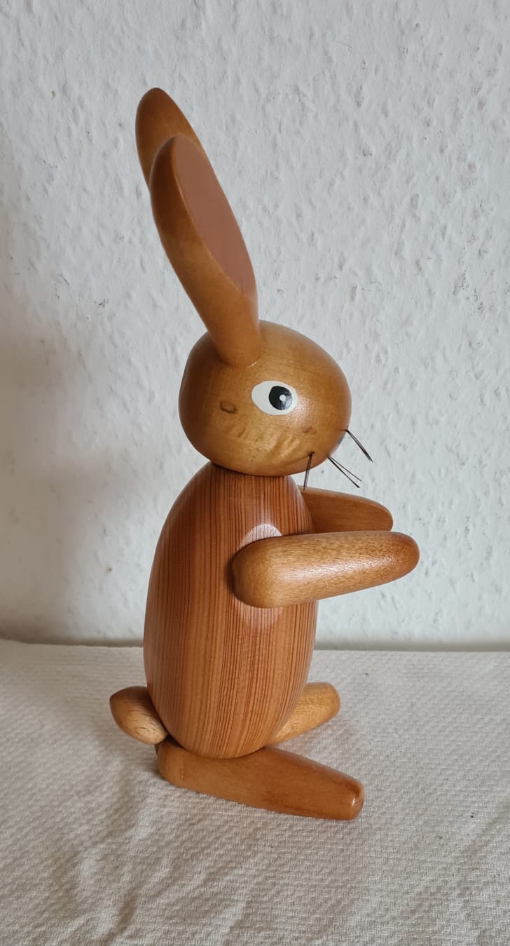 Osterhase Erzgirgische Handarbeit