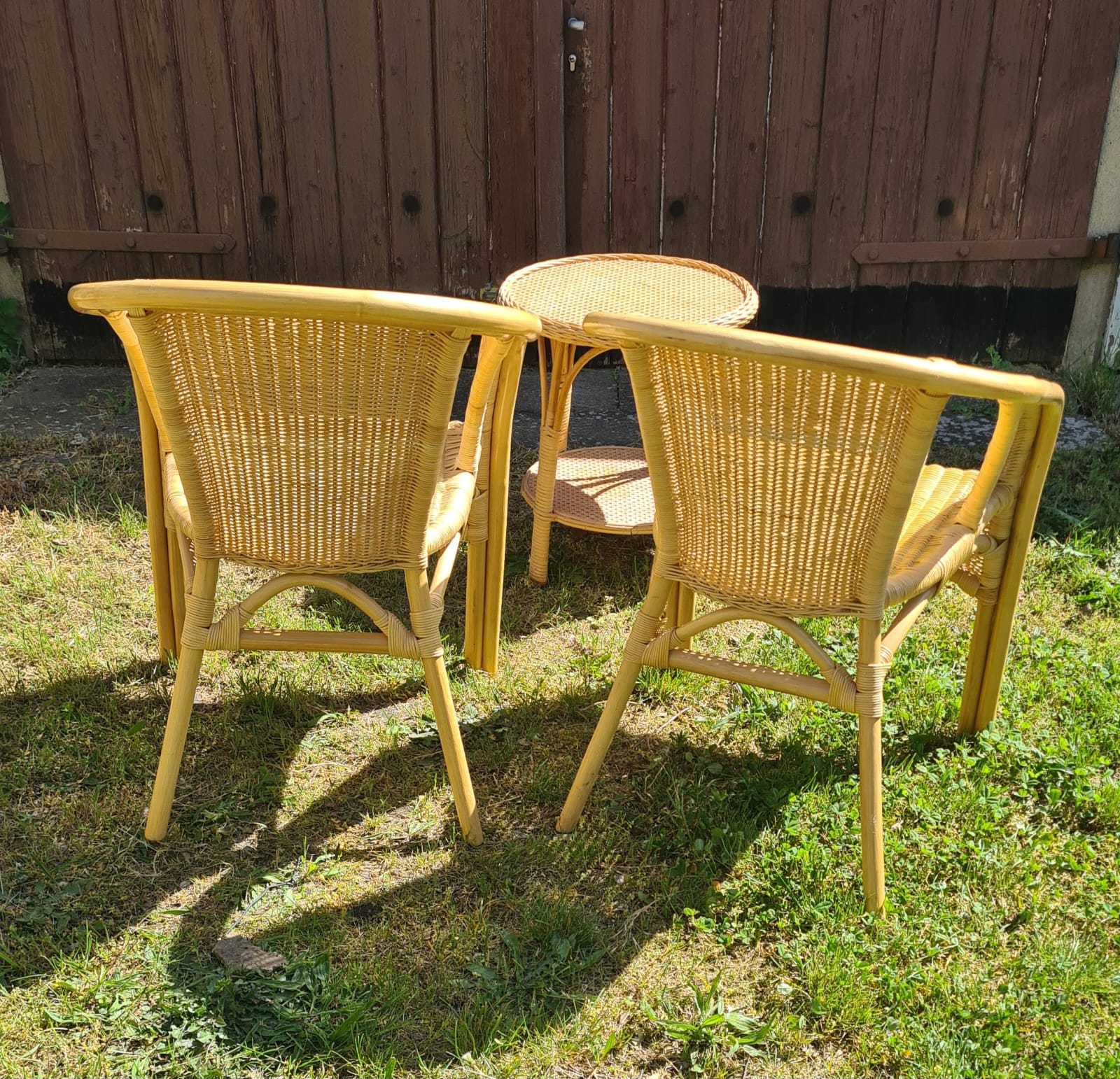 Rattan Möbel Stühle mit Tisch als Wohnmöbel oder Gartenmöbel