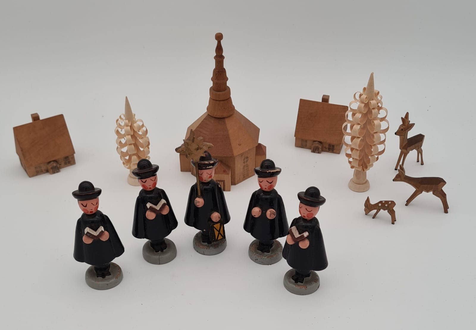 Alte Figuren Erzgebirge Seiffner Kirche Sternensänger. Weihnachtsdekoration