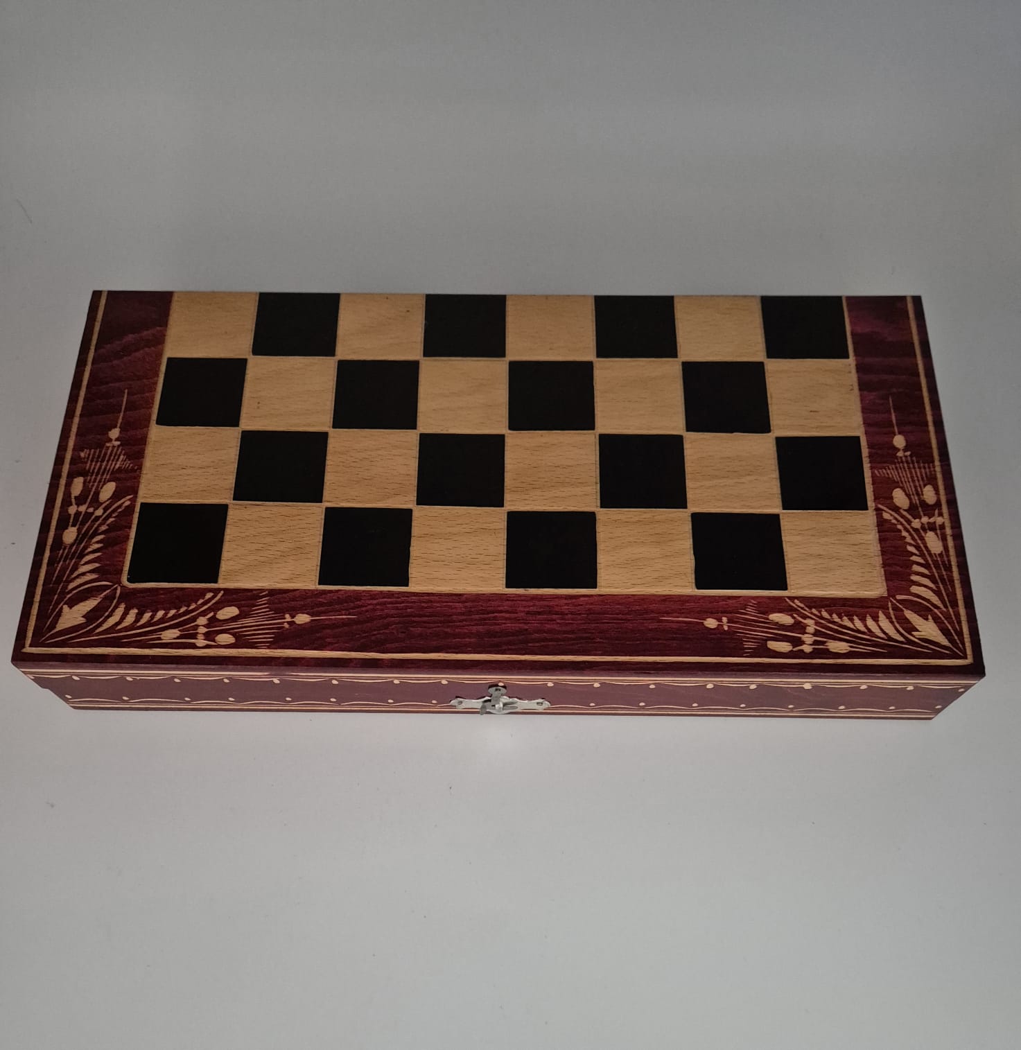 Schach- und Backgammonbrett aus Holz handgefertigt, Schachspiel