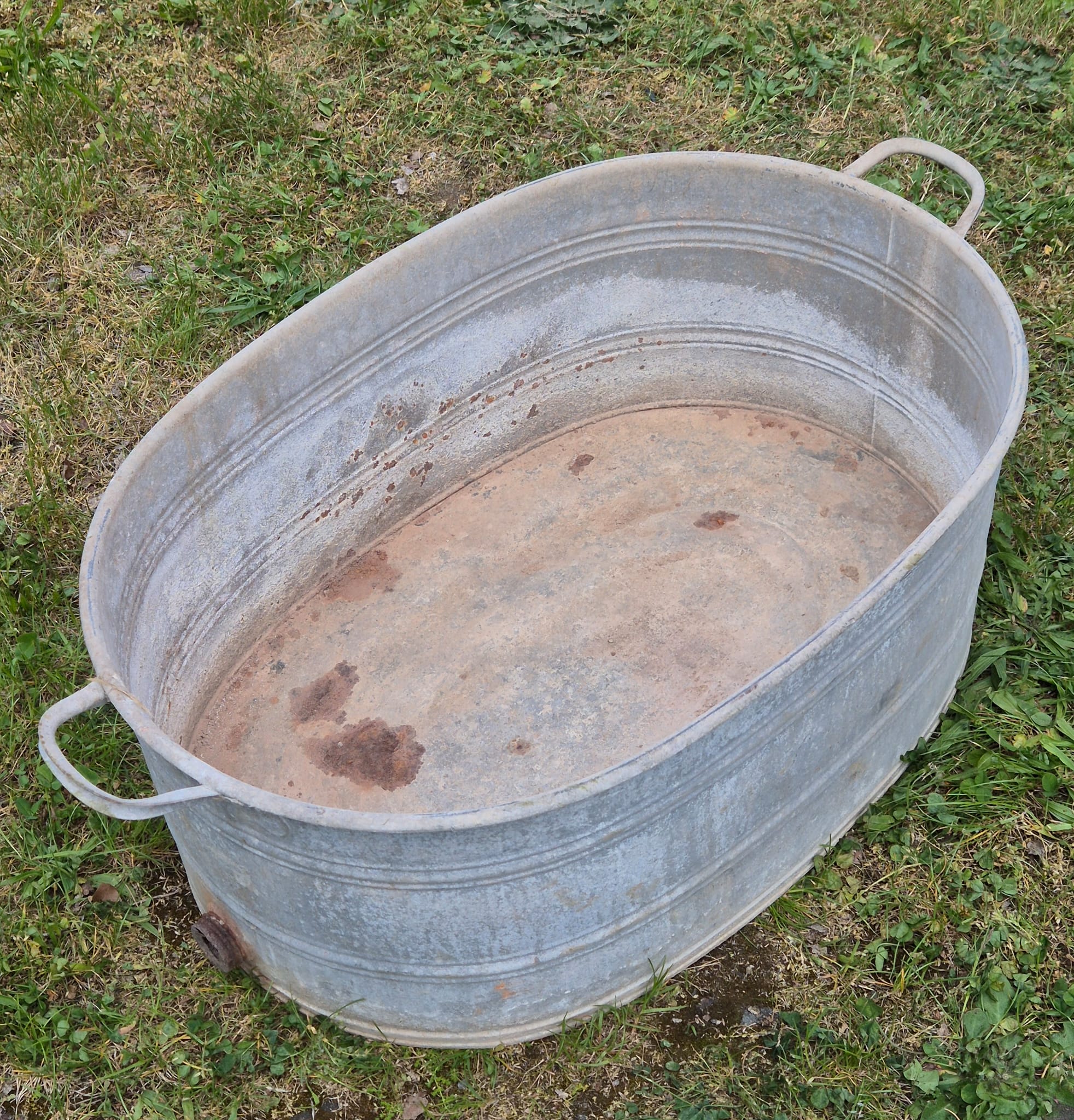 Alte große Zinkwanne 30x50x70