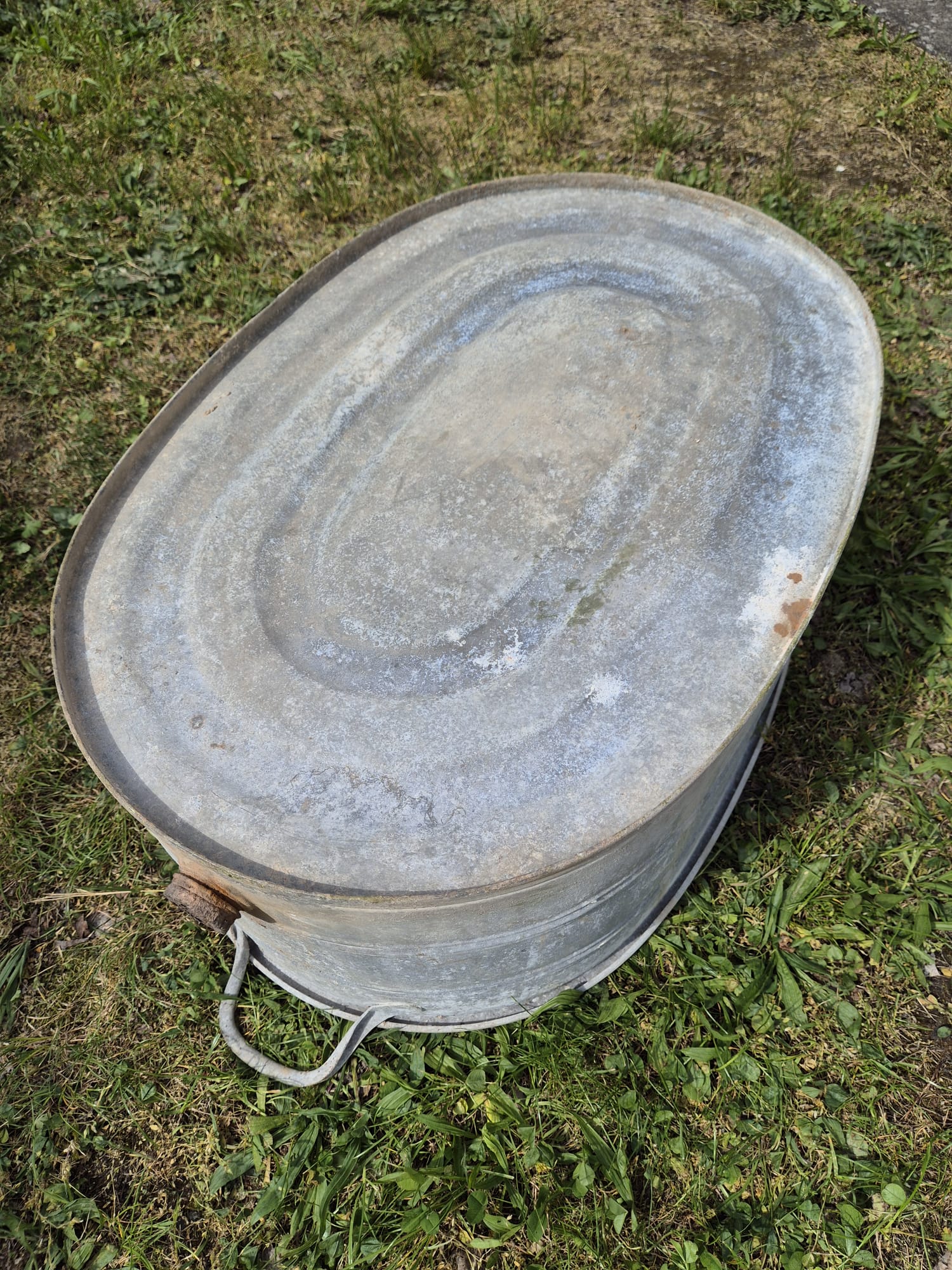 Alte große Zinkwanne 30x50x70