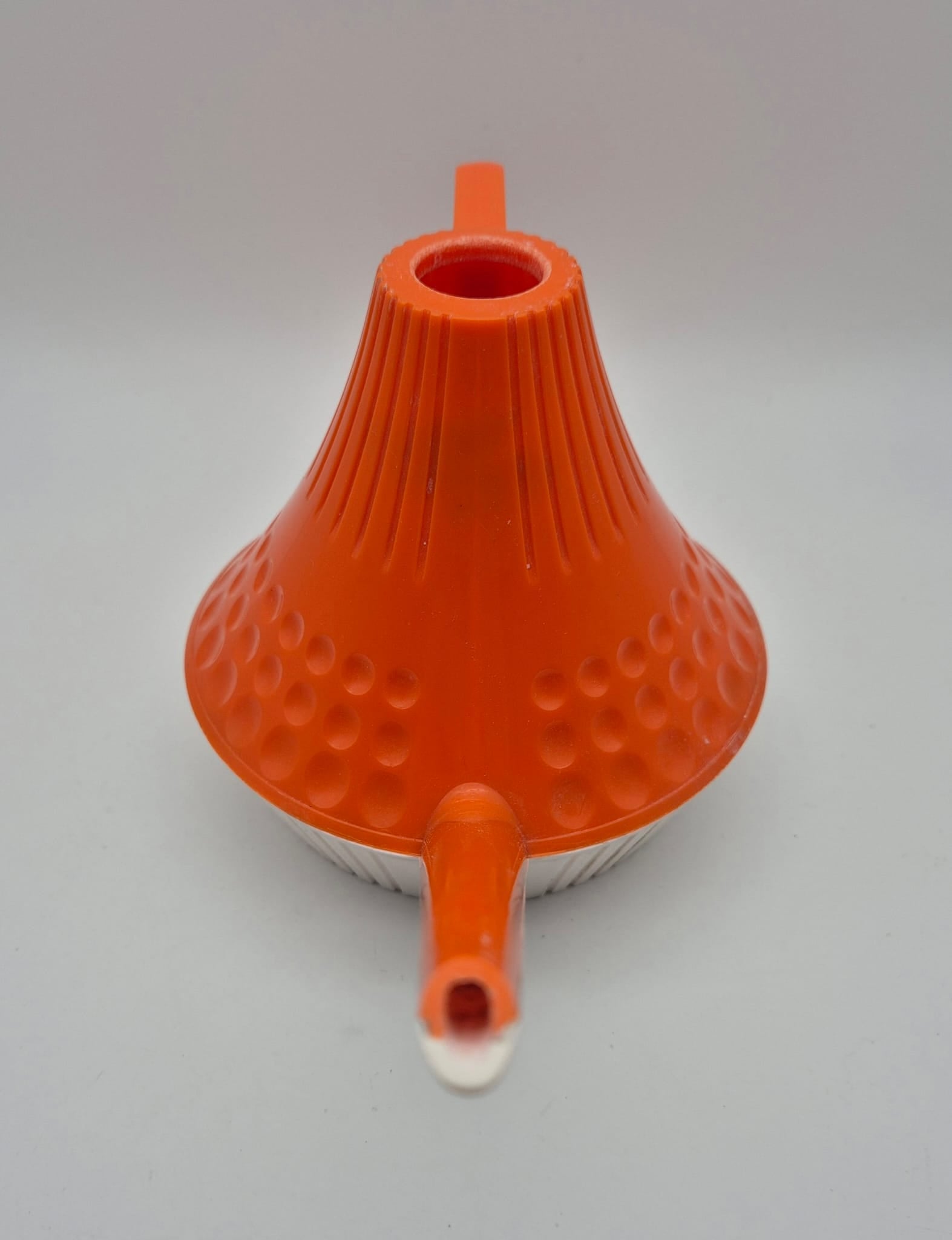 Vintage DDR Blumengießkanne orange-weiß