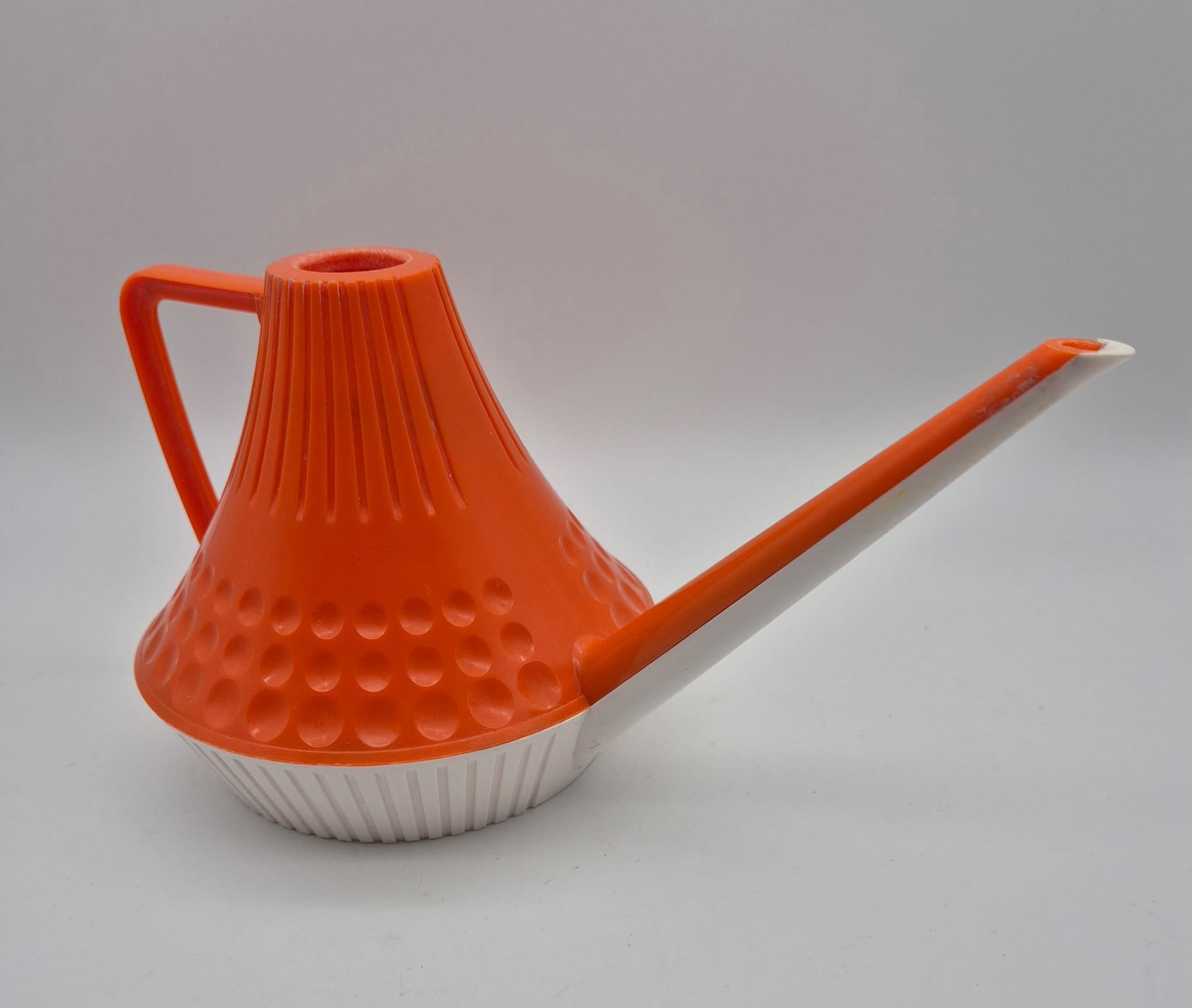 Vintage DDR Blumengießkanne orange-weiß