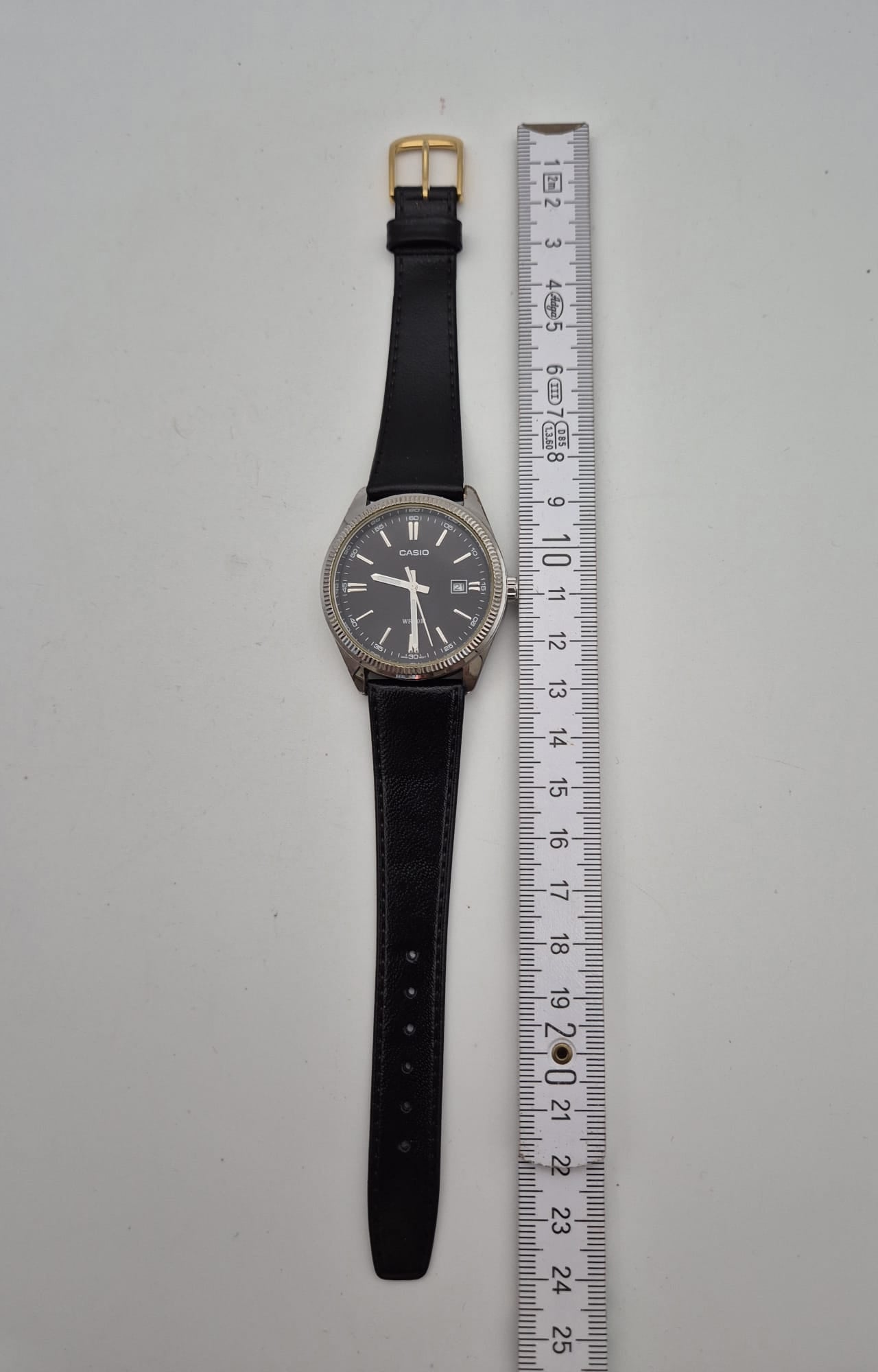 Armbanduhr Casio MTP 1302 mit schwarzem Lederarmband