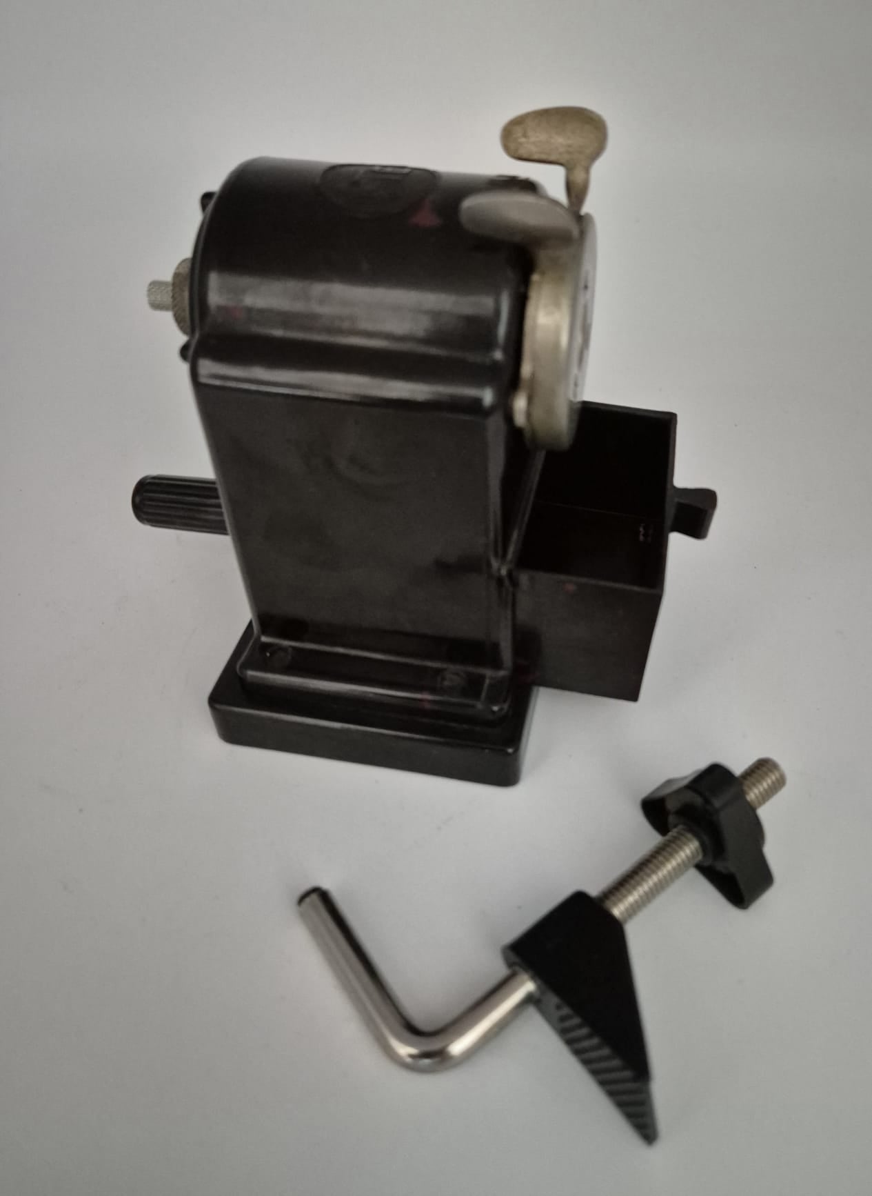 Vintage BSM FTE Modell 120 Bleistiftspitzer mit Tischhalterung