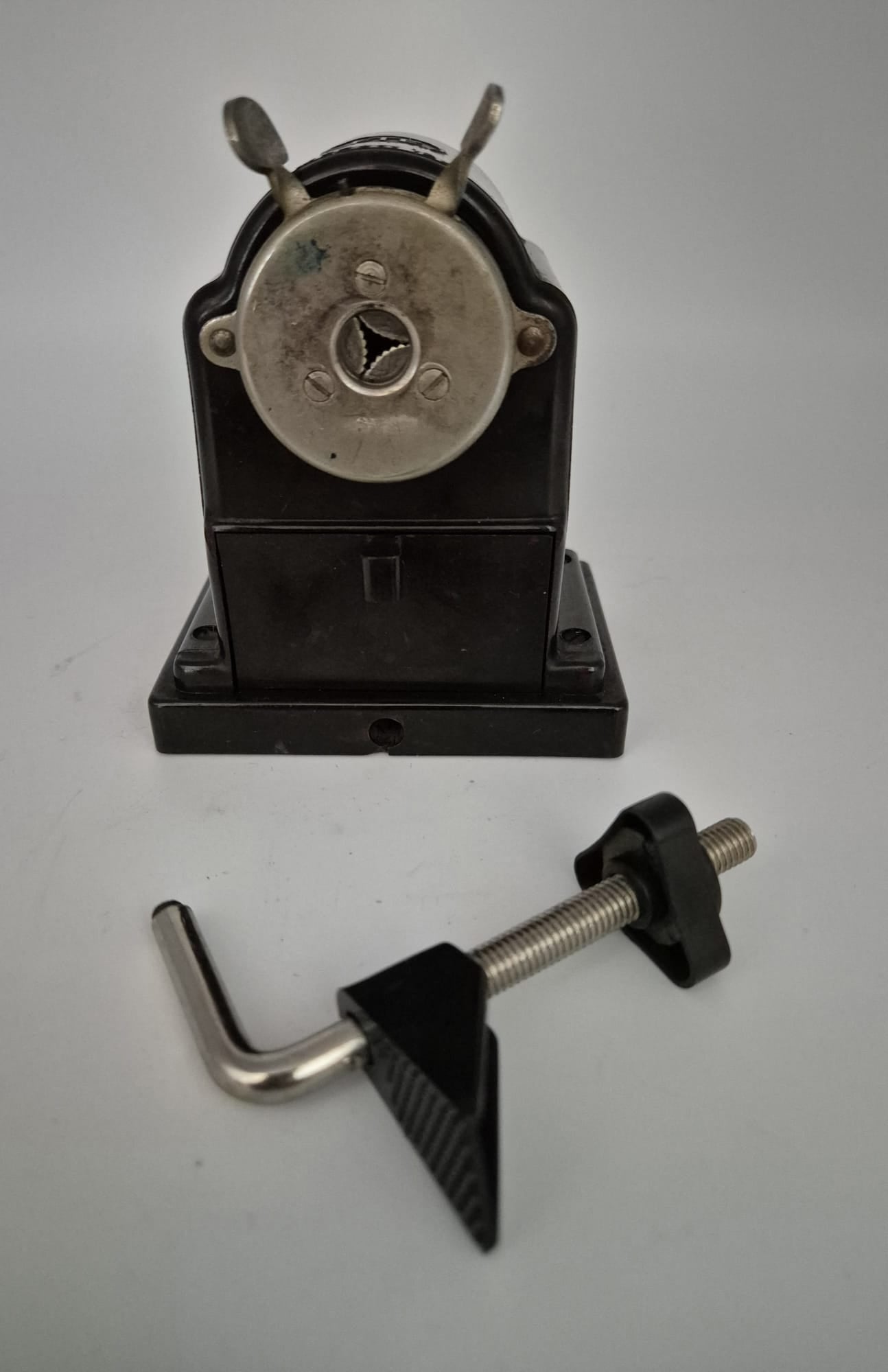 Vintage BSM FTE Modell 120 Bleistiftspitzer mit Tischhalterung