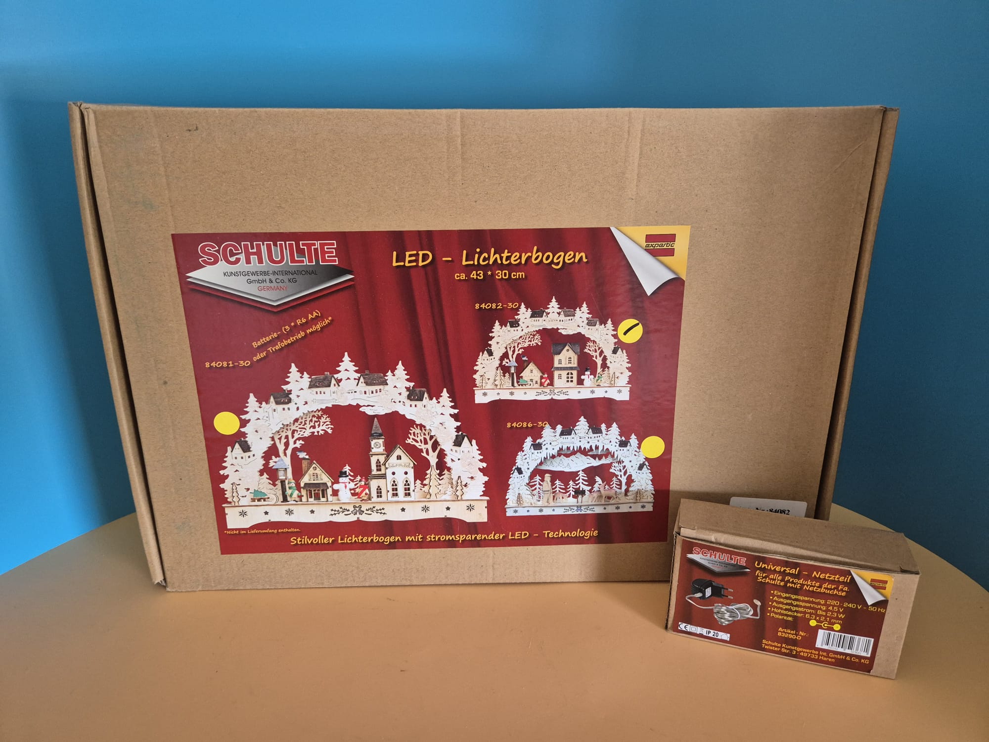 LED-Lichterbogen „Winterdorf“ von Schulte Kunstgewerbe