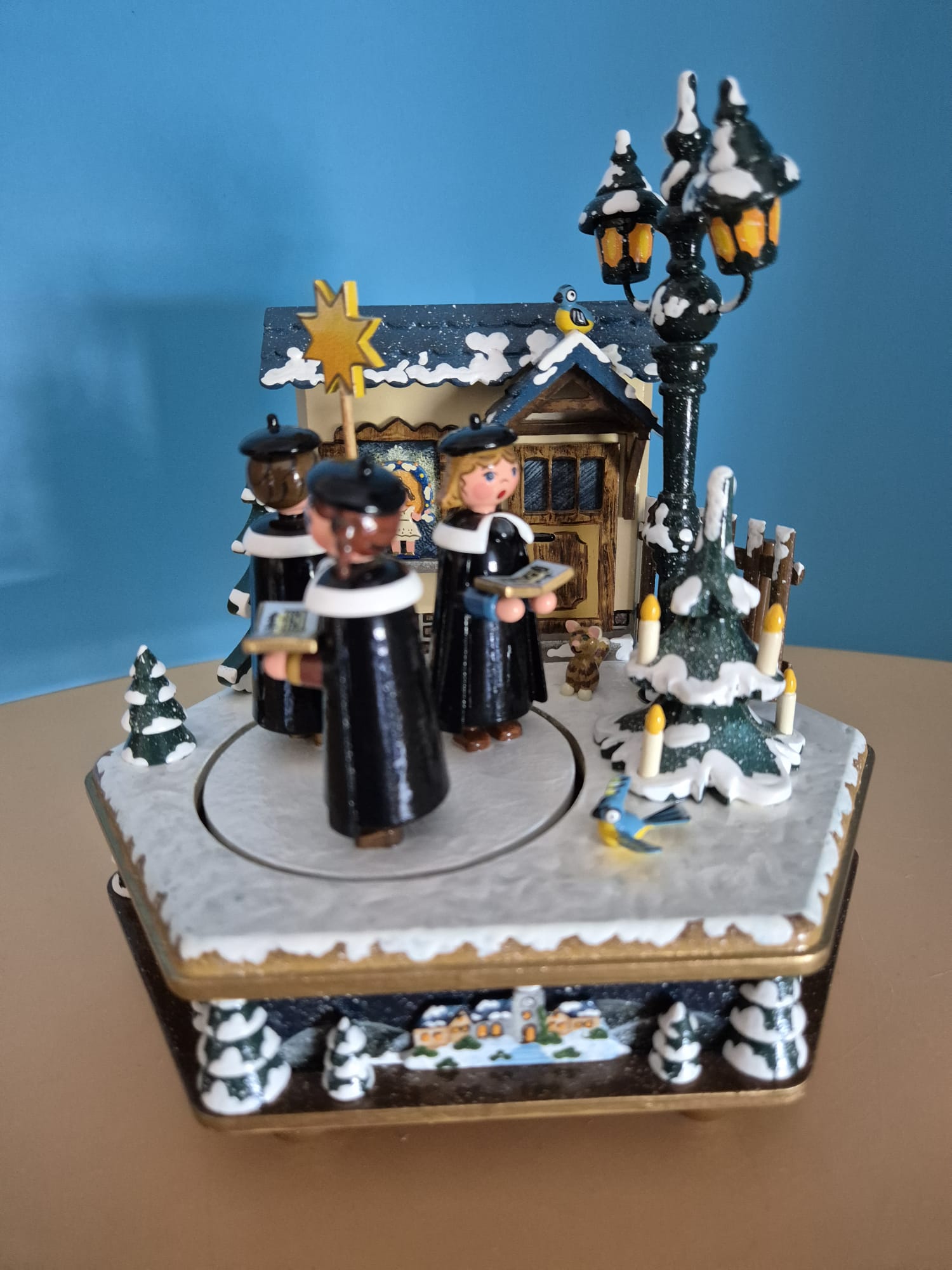 Hubrig Volkskunst Musikdose „Adventssingen“ – Erzgebirge