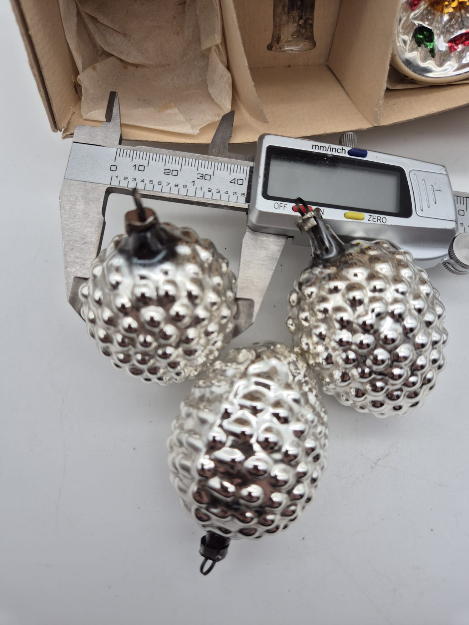 Alter Christbaumschmuck im Set