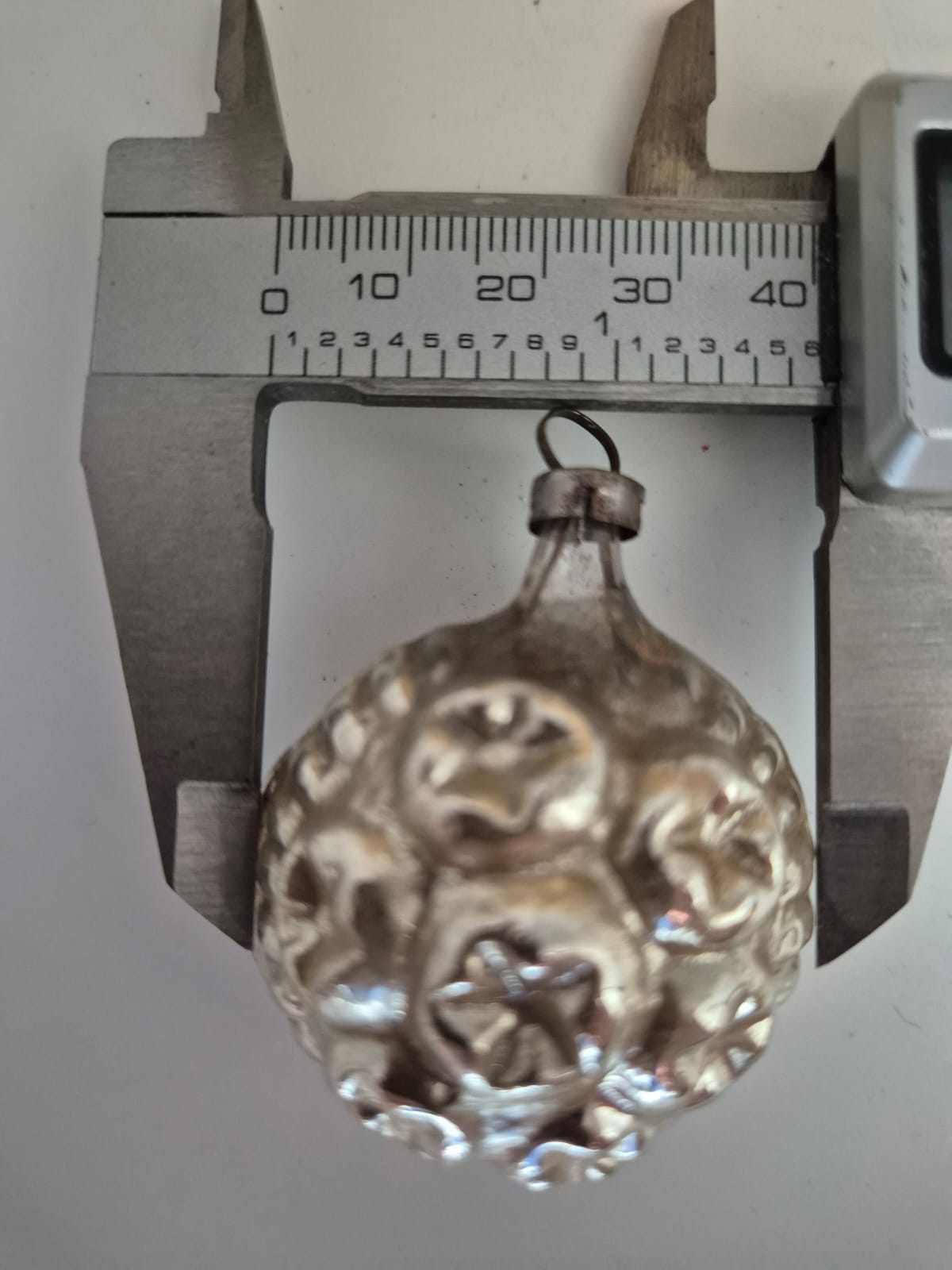Alte Weihnachtskugeln, bunter Christbaumschmuck